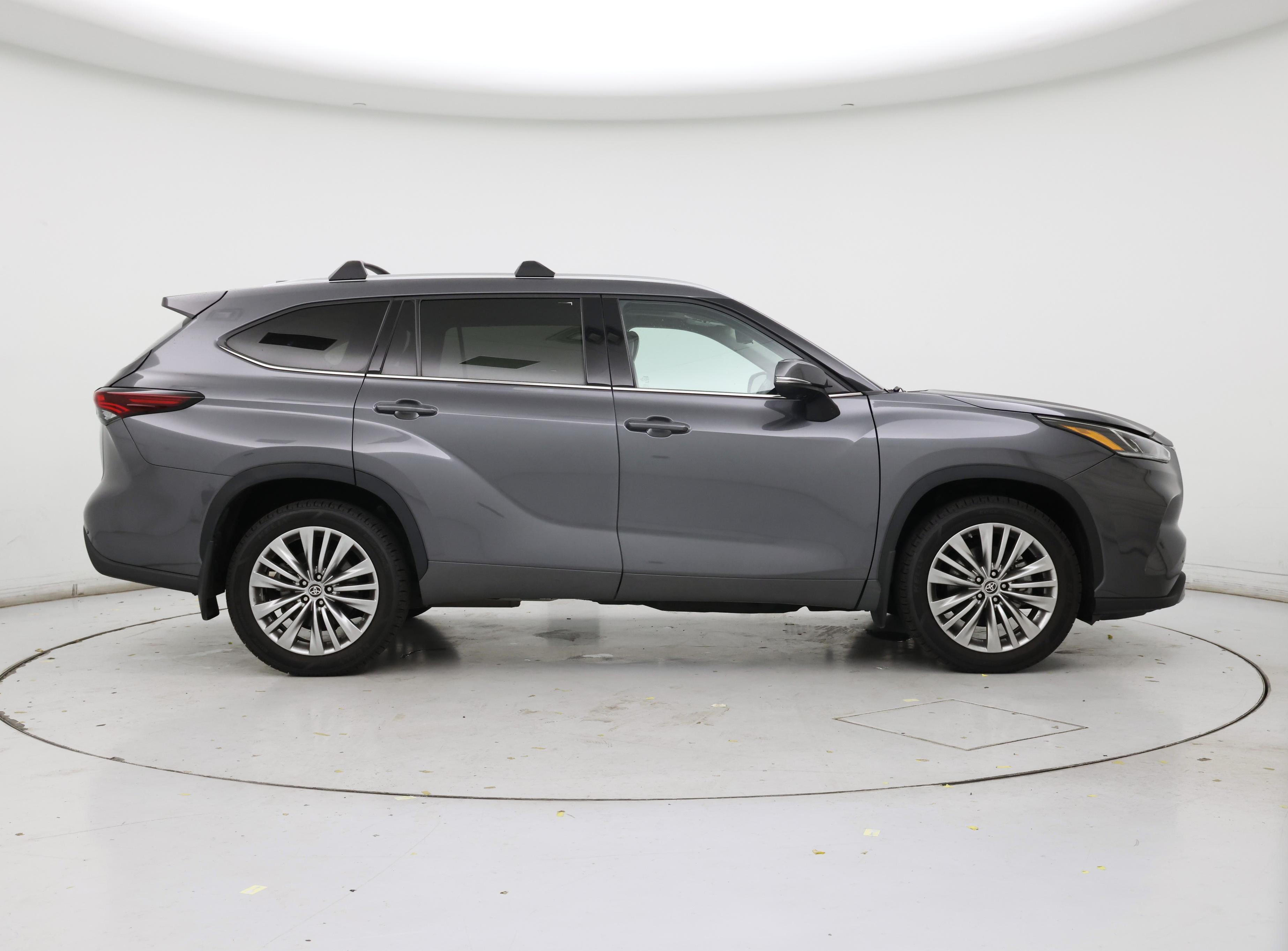 Thumbnail: 2024 Toyota Highlander - 7