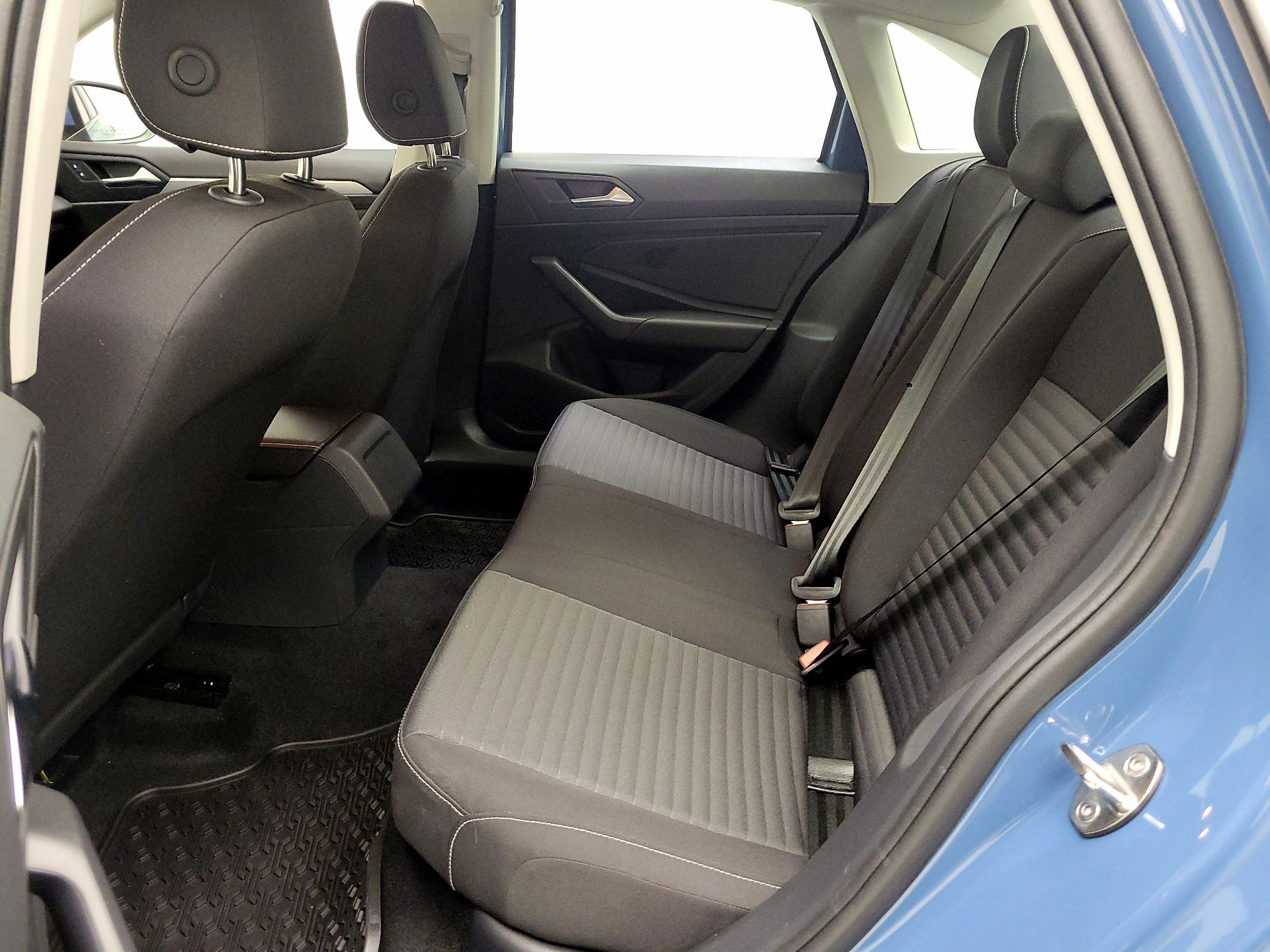 Thumbnail: 2025 Volkswagen Jetta - 17