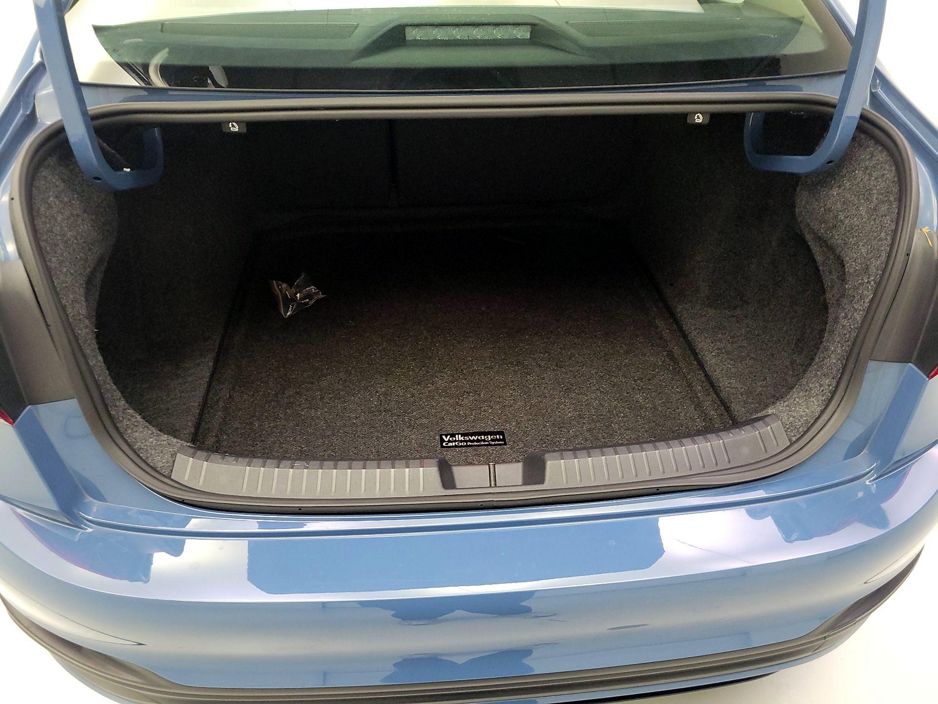 Thumbnail: 2025 Volkswagen Jetta - 18