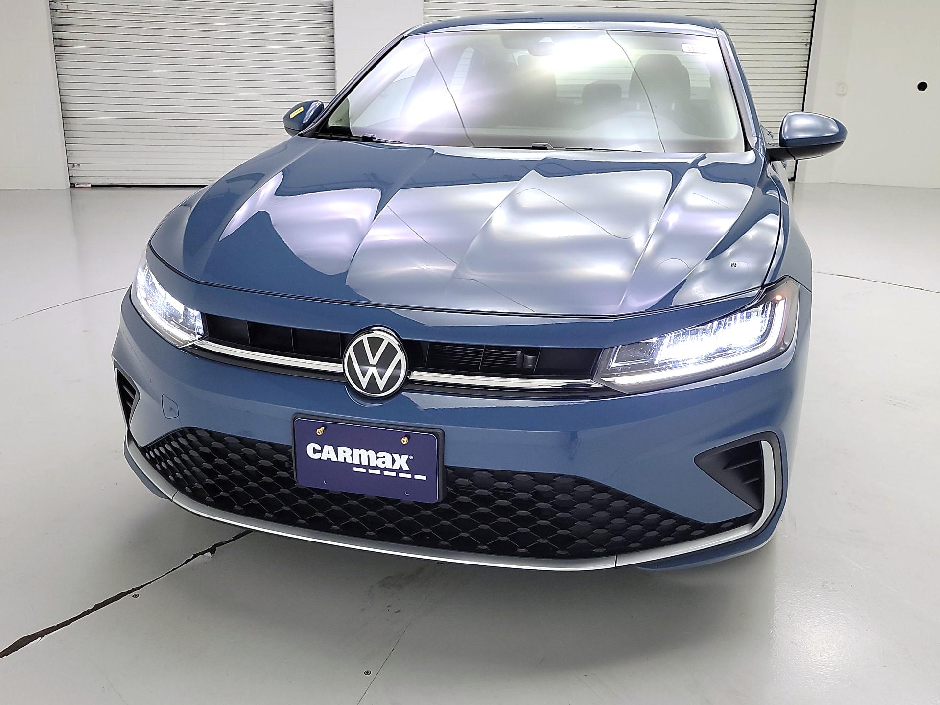 Thumbnail: 2025 Volkswagen Jetta - 2