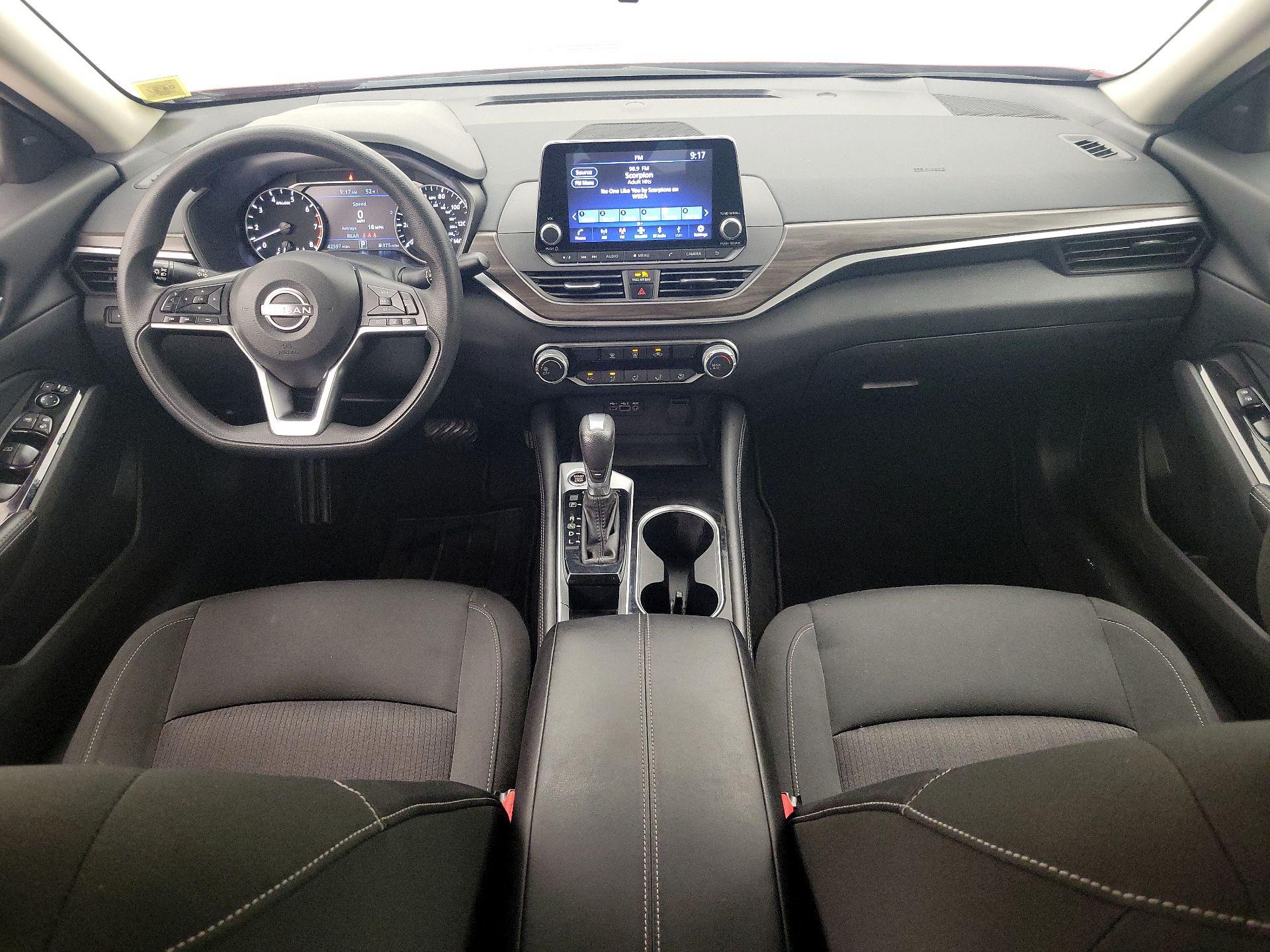 Thumbnail: 2023 Nissan Altima - 9