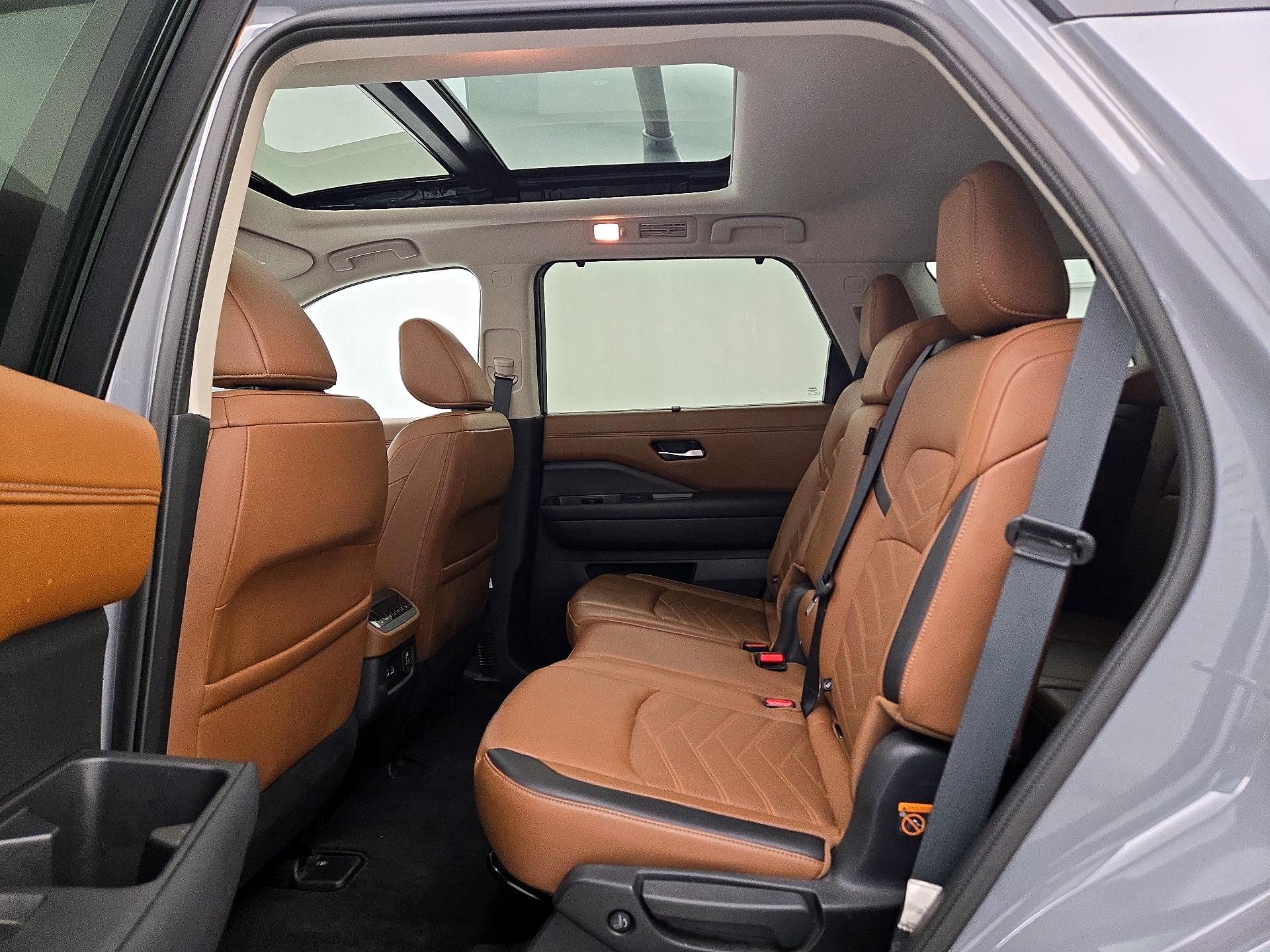 Thumbnail: 2024 Nissan Pathfinder - 20