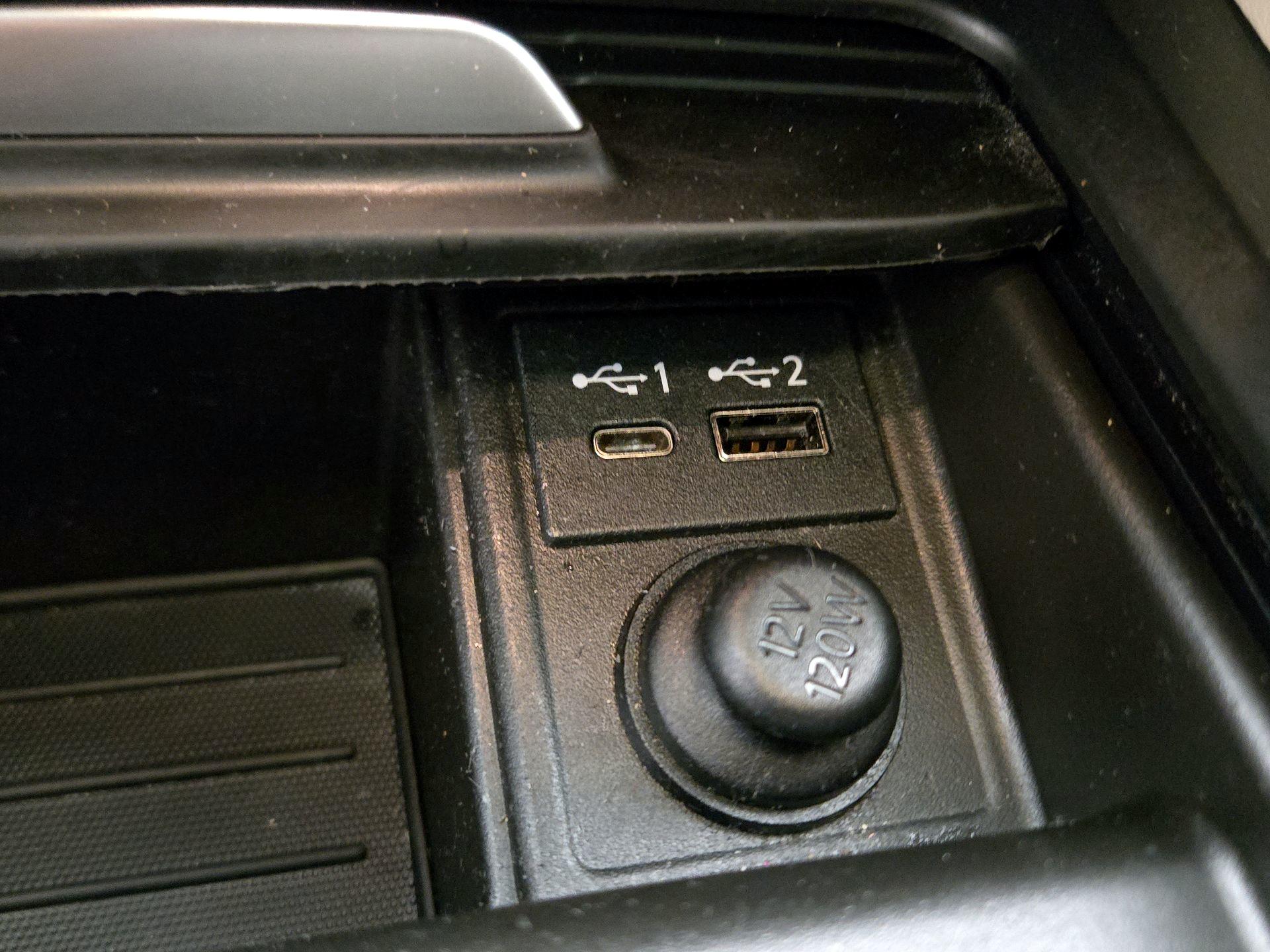 Thumbnail: 2022 INFINITI QX50 - 18