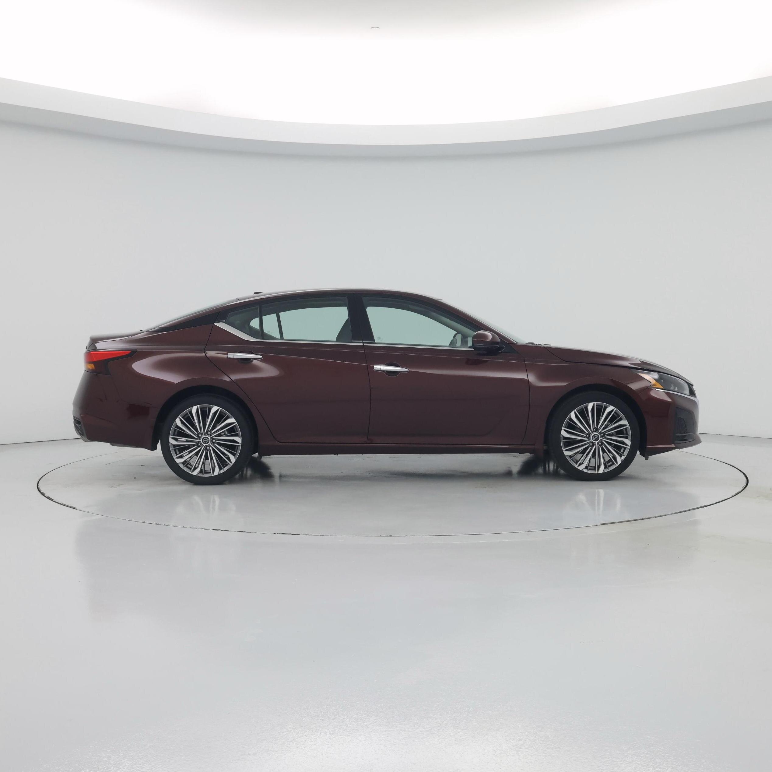 Thumbnail: 2024 Nissan Altima - 7