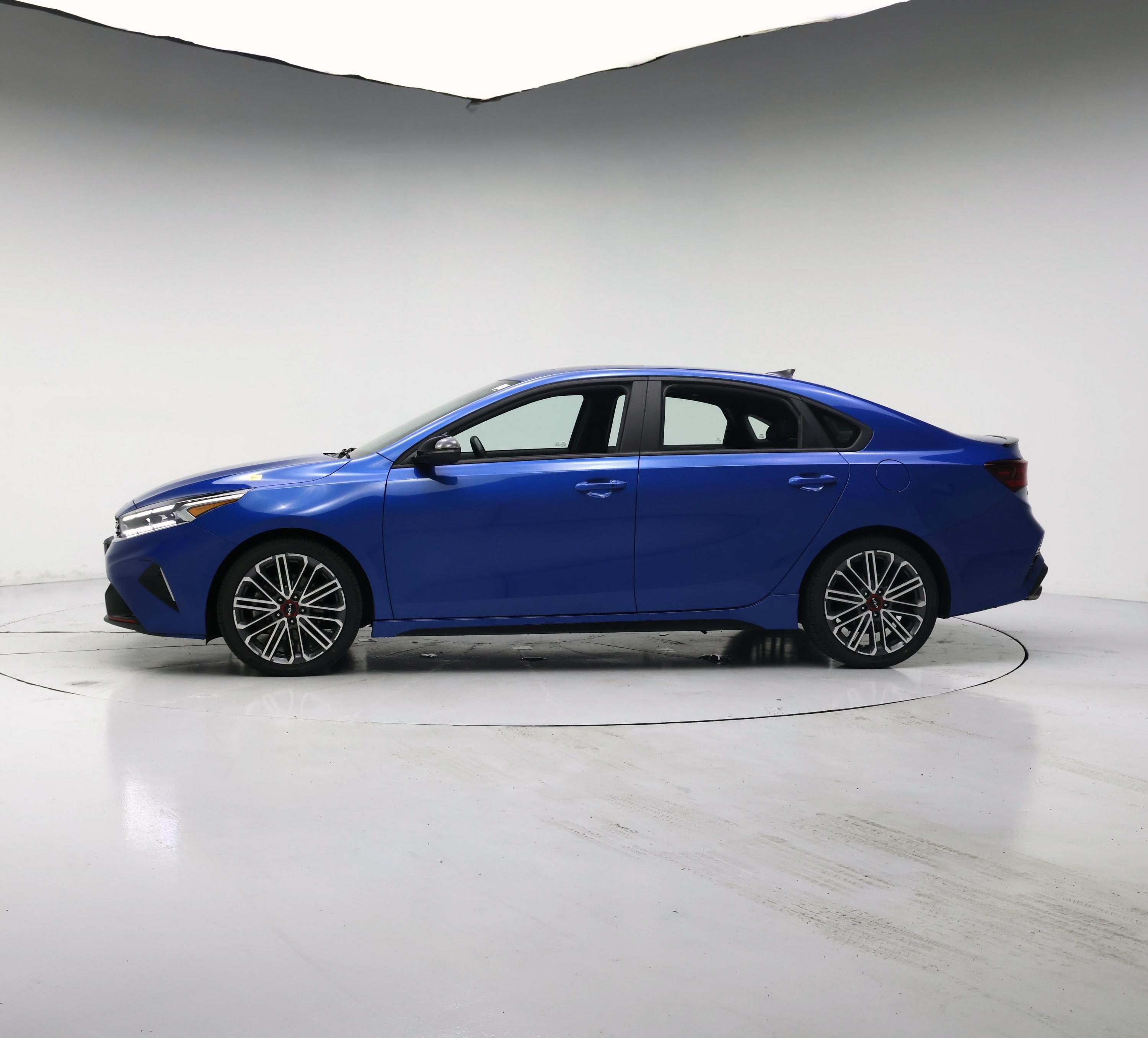 Thumbnail: 2023 Kia Forte - 3