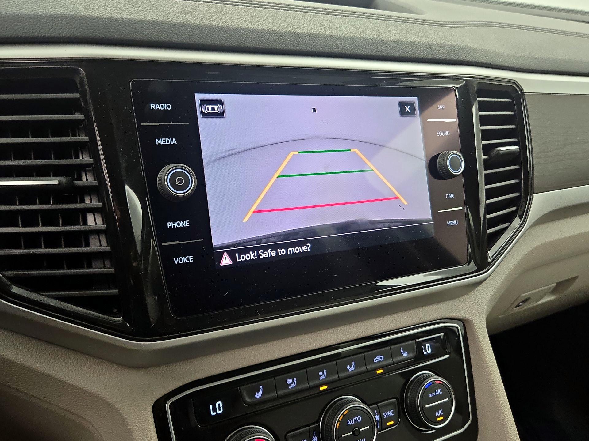 Thumbnail: 2022 Volkswagen Atlas - 14