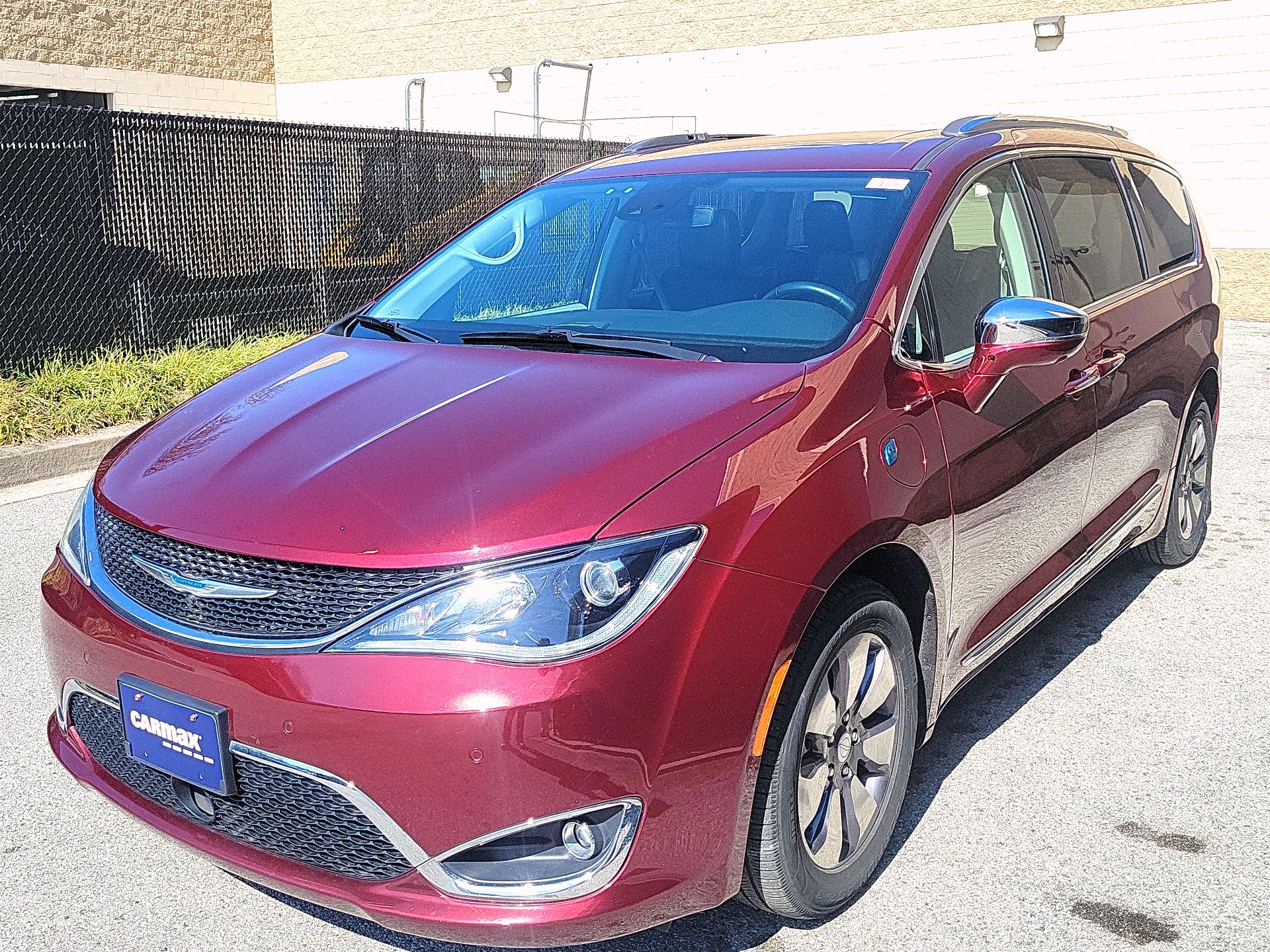 Thumbnail: 2020 Chrysler Pacifica - 3