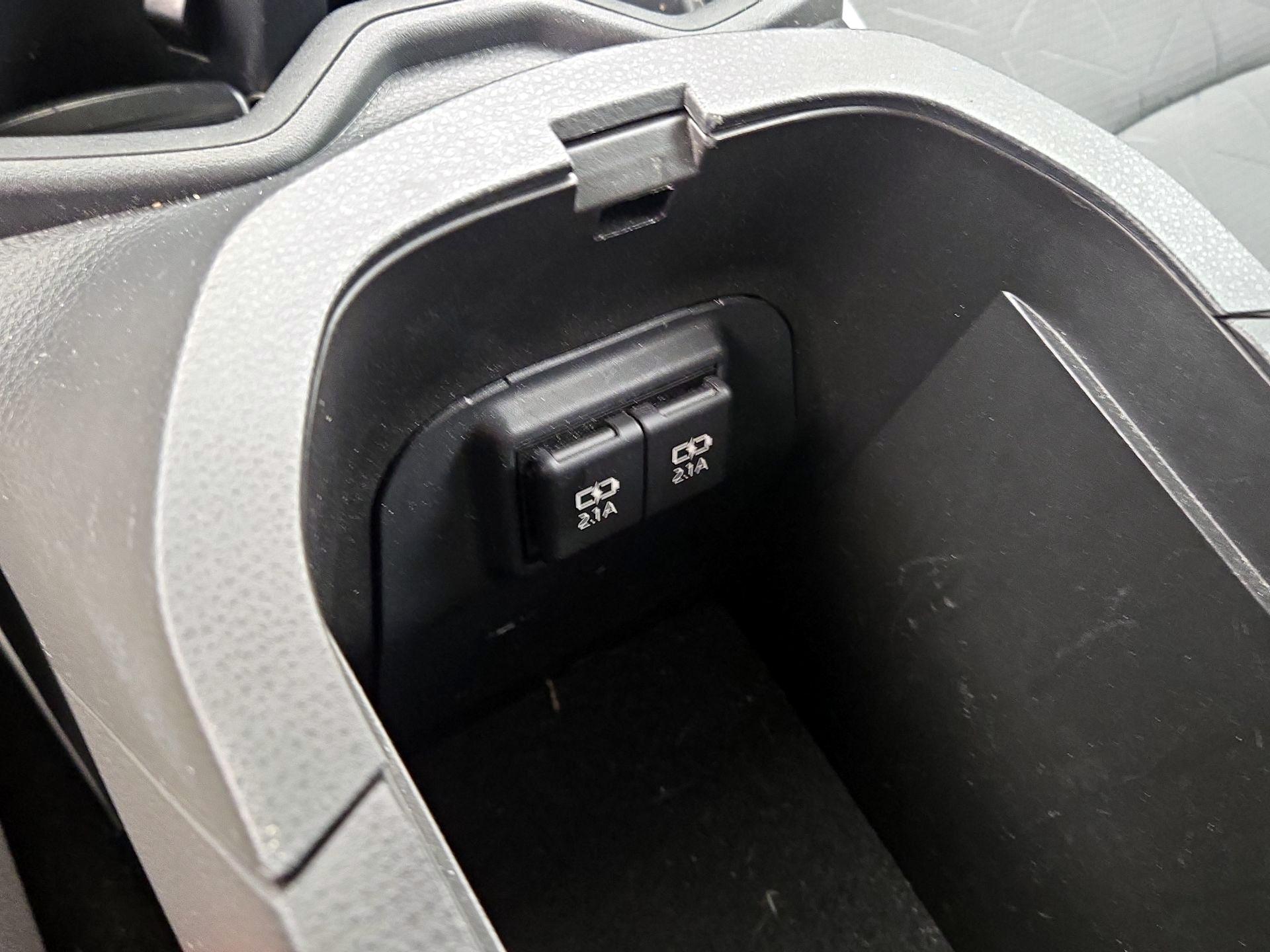 Thumbnail: 2020 Toyota RAV4 - 18