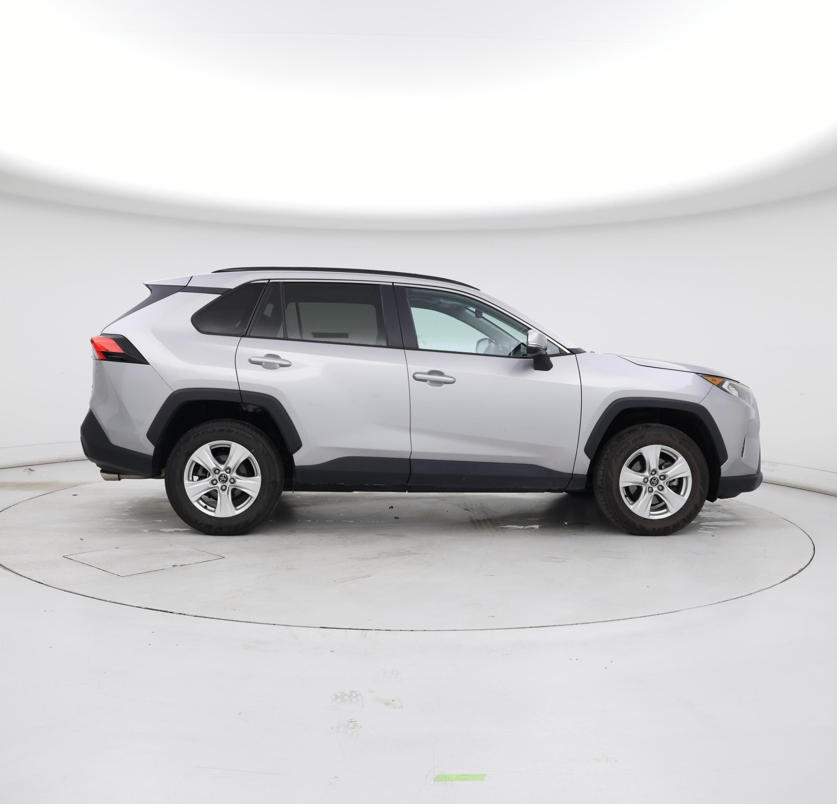 Thumbnail: 2020 Toyota RAV4 - 7