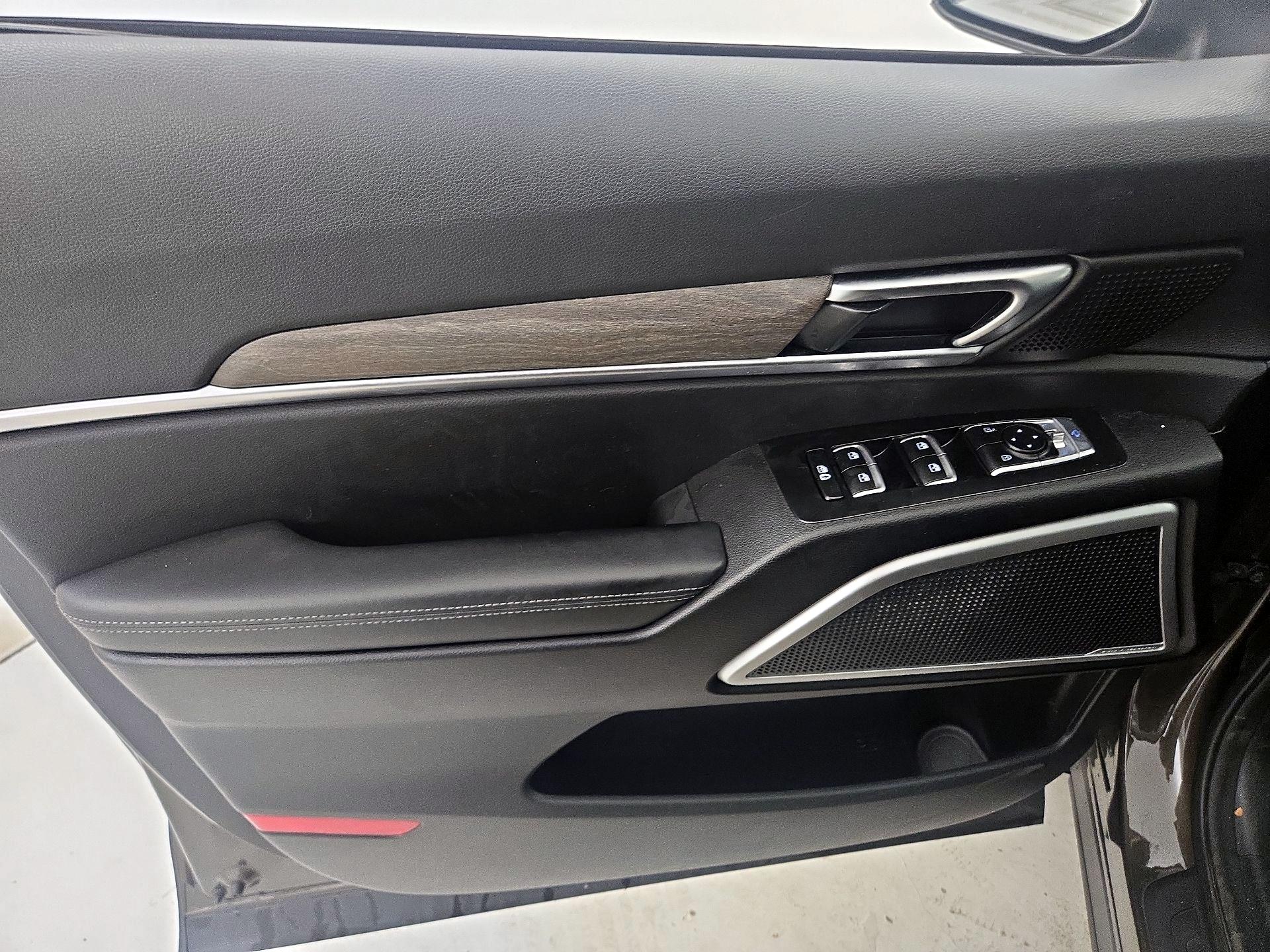 Thumbnail: 2020 Kia Telluride - 12