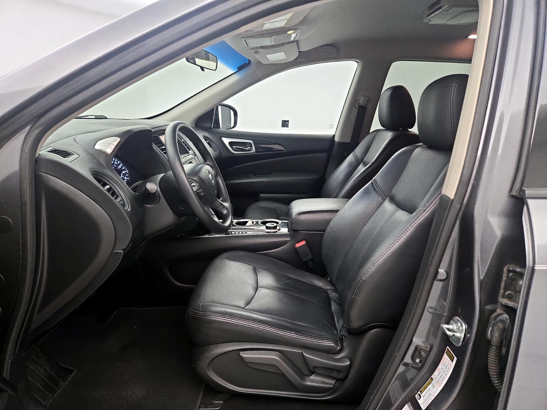 Thumbnail: 2015 Nissan Pathfinder - 11