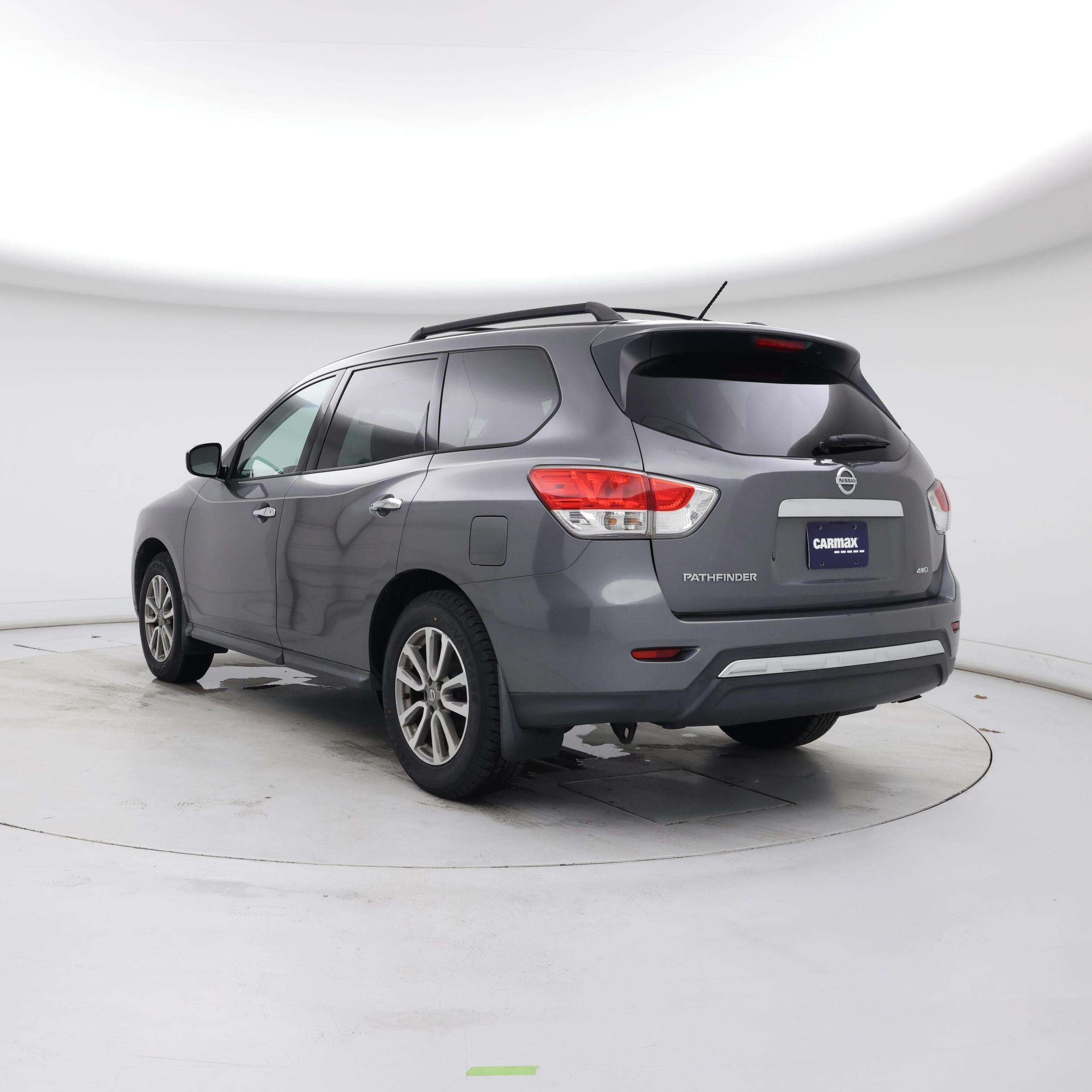 Thumbnail: 2015 Nissan Pathfinder - 2