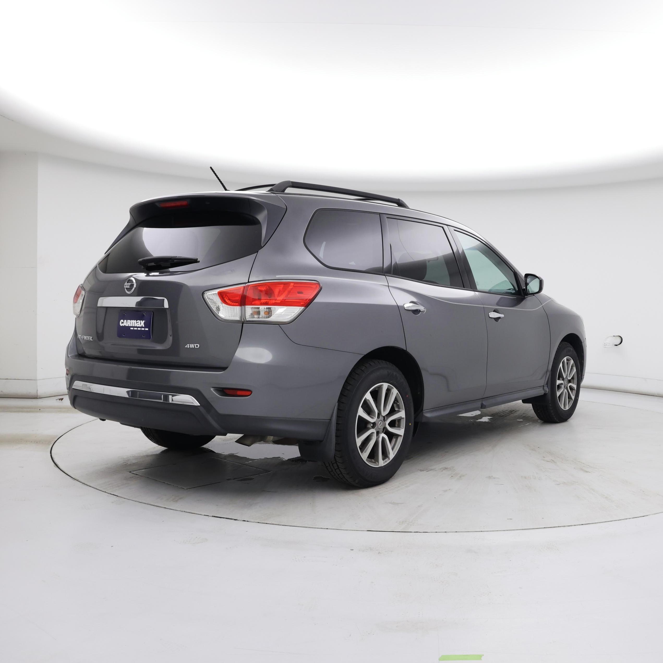 Thumbnail: 2015 Nissan Pathfinder - 8