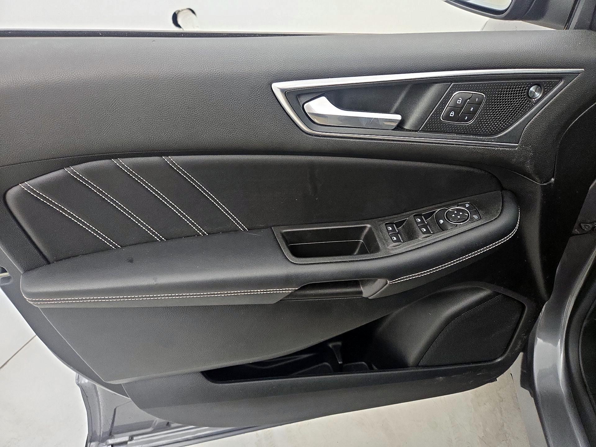 Thumbnail: 2022 Ford Edge - 12