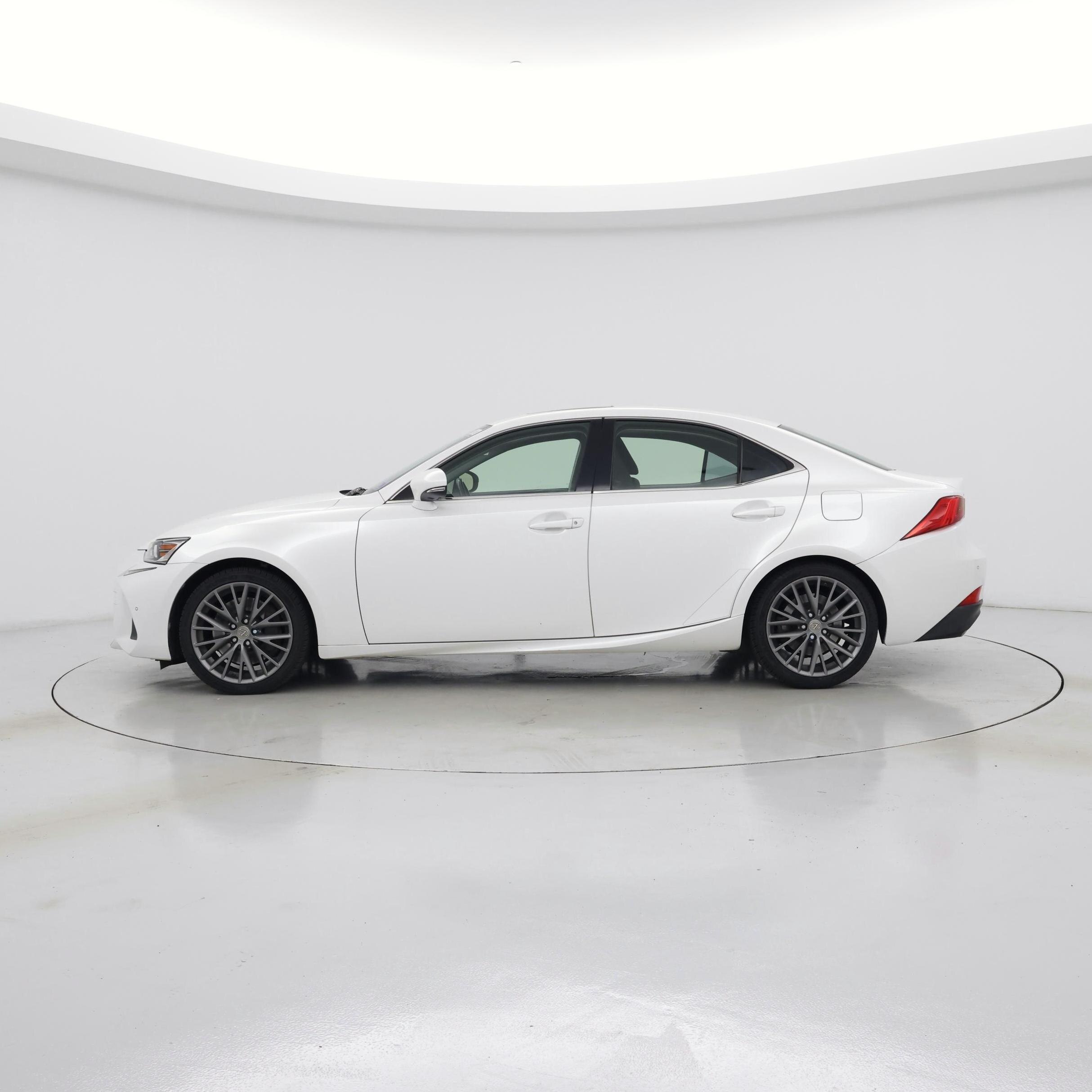 Thumbnail: 2017 Lexus IS - 3