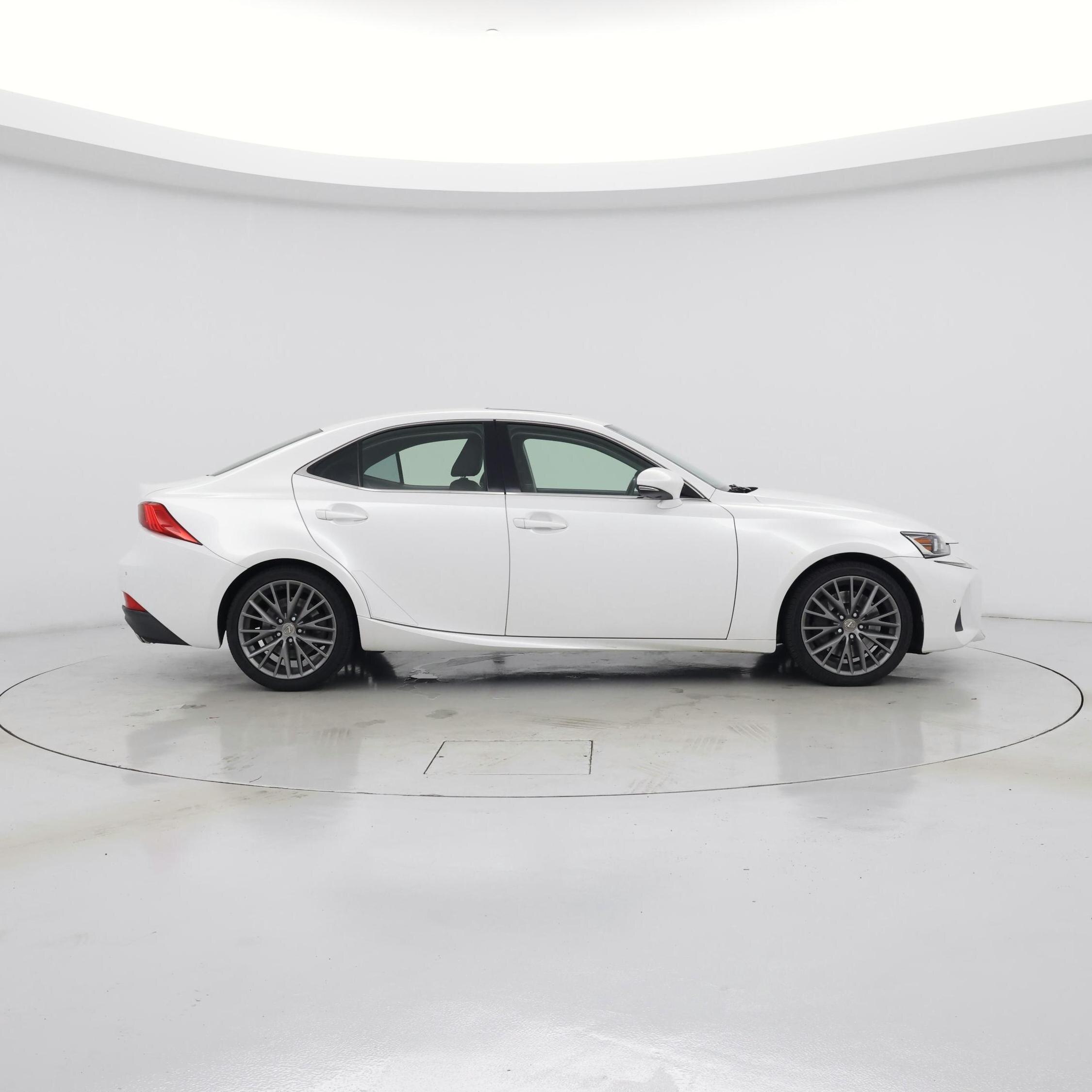 Thumbnail: 2017 Lexus IS - 7