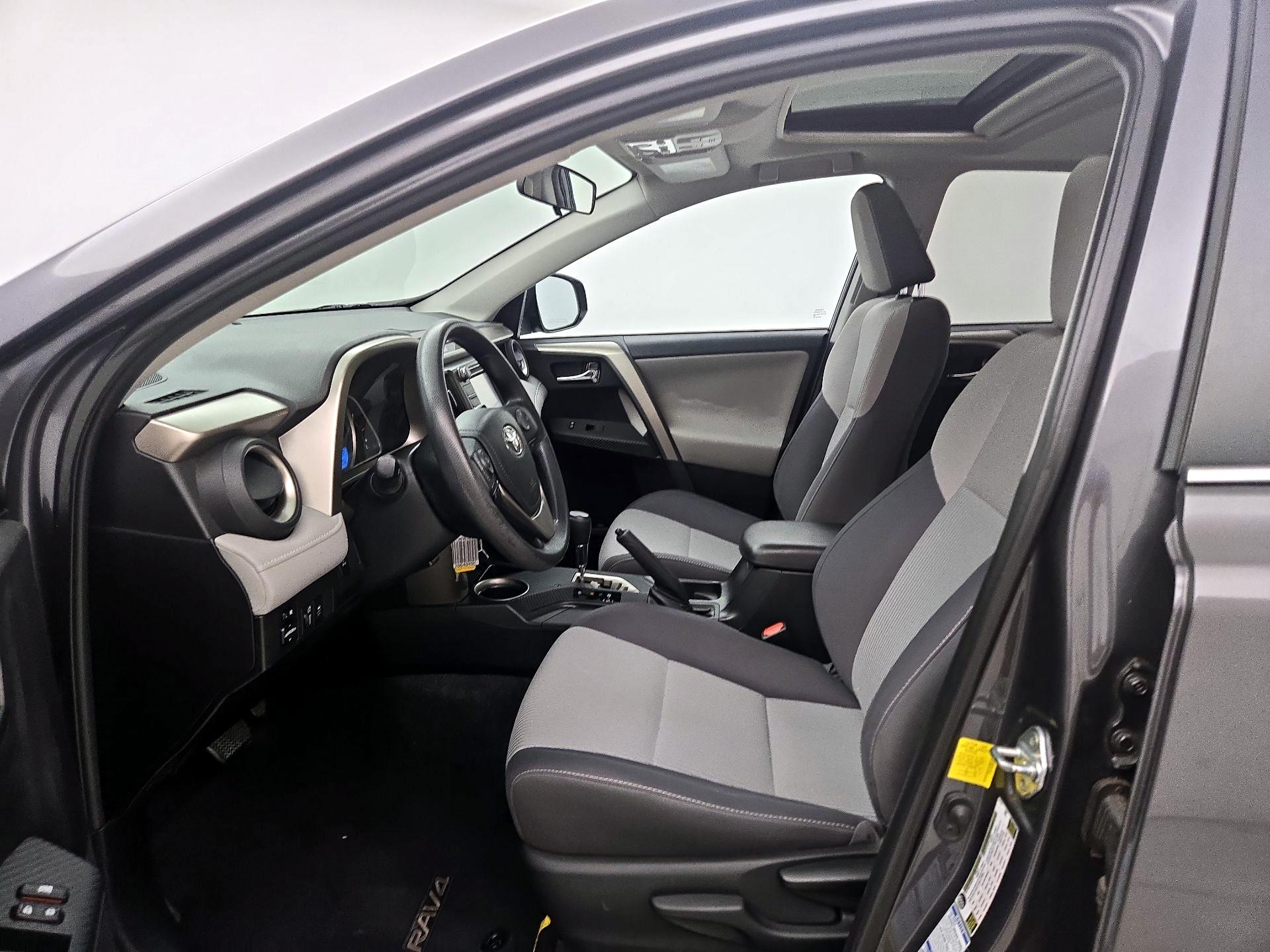 Thumbnail: 2014 Toyota RAV4 - 11