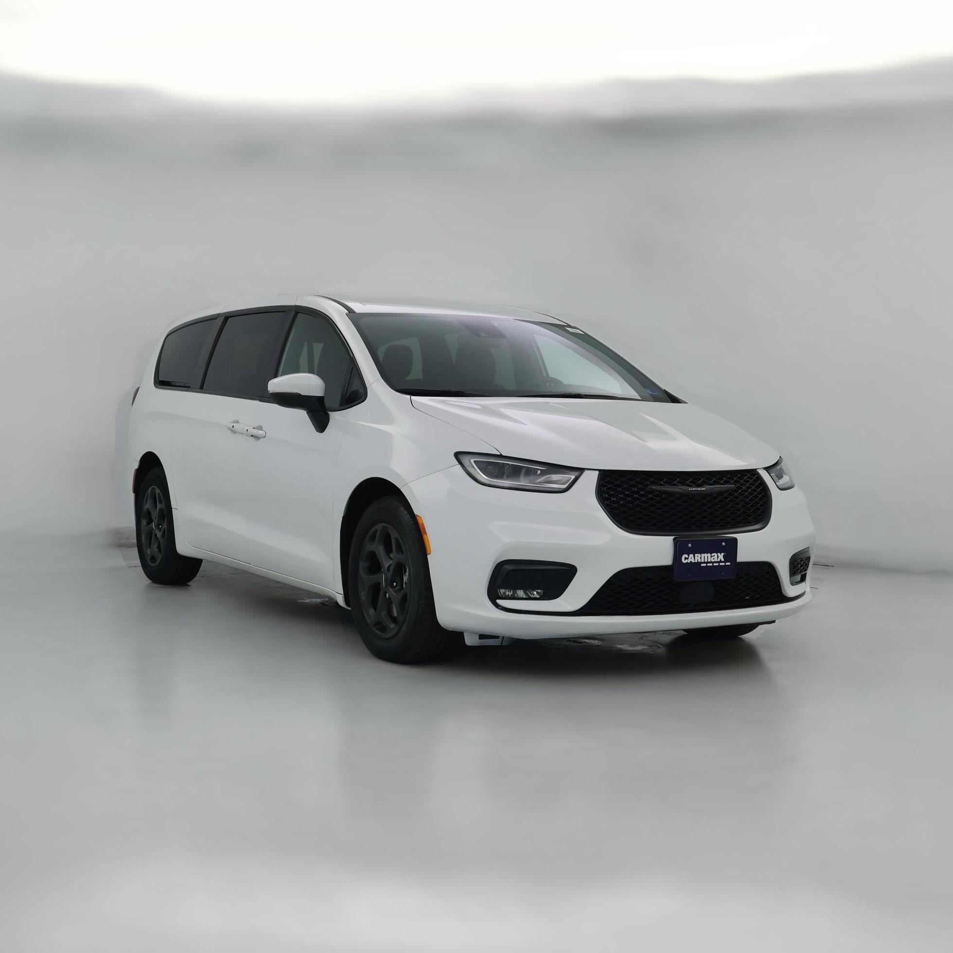 Thumbnail: 2023 Chrysler Pacifica - 1