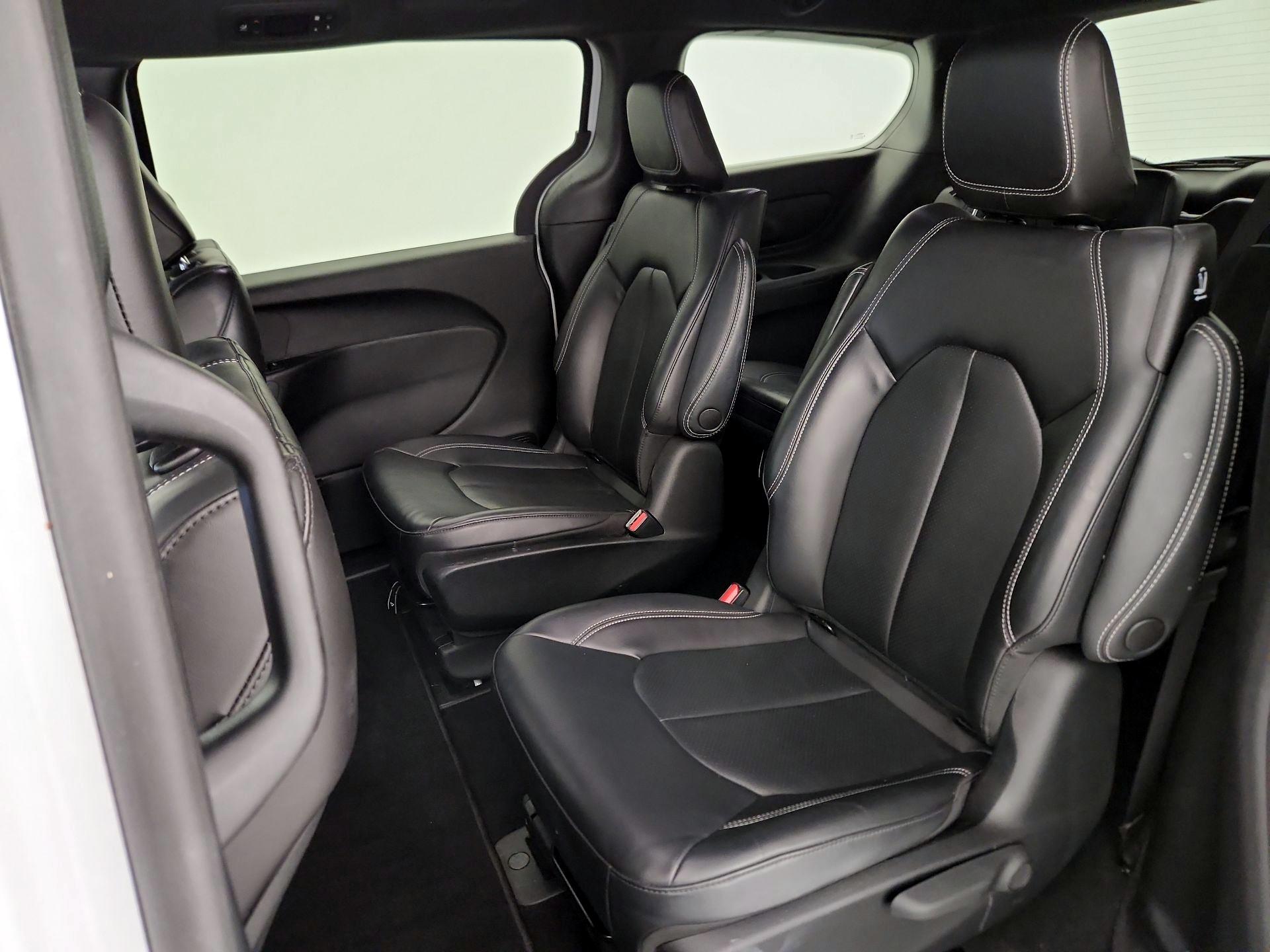 Thumbnail: 2023 Chrysler Pacifica - 19