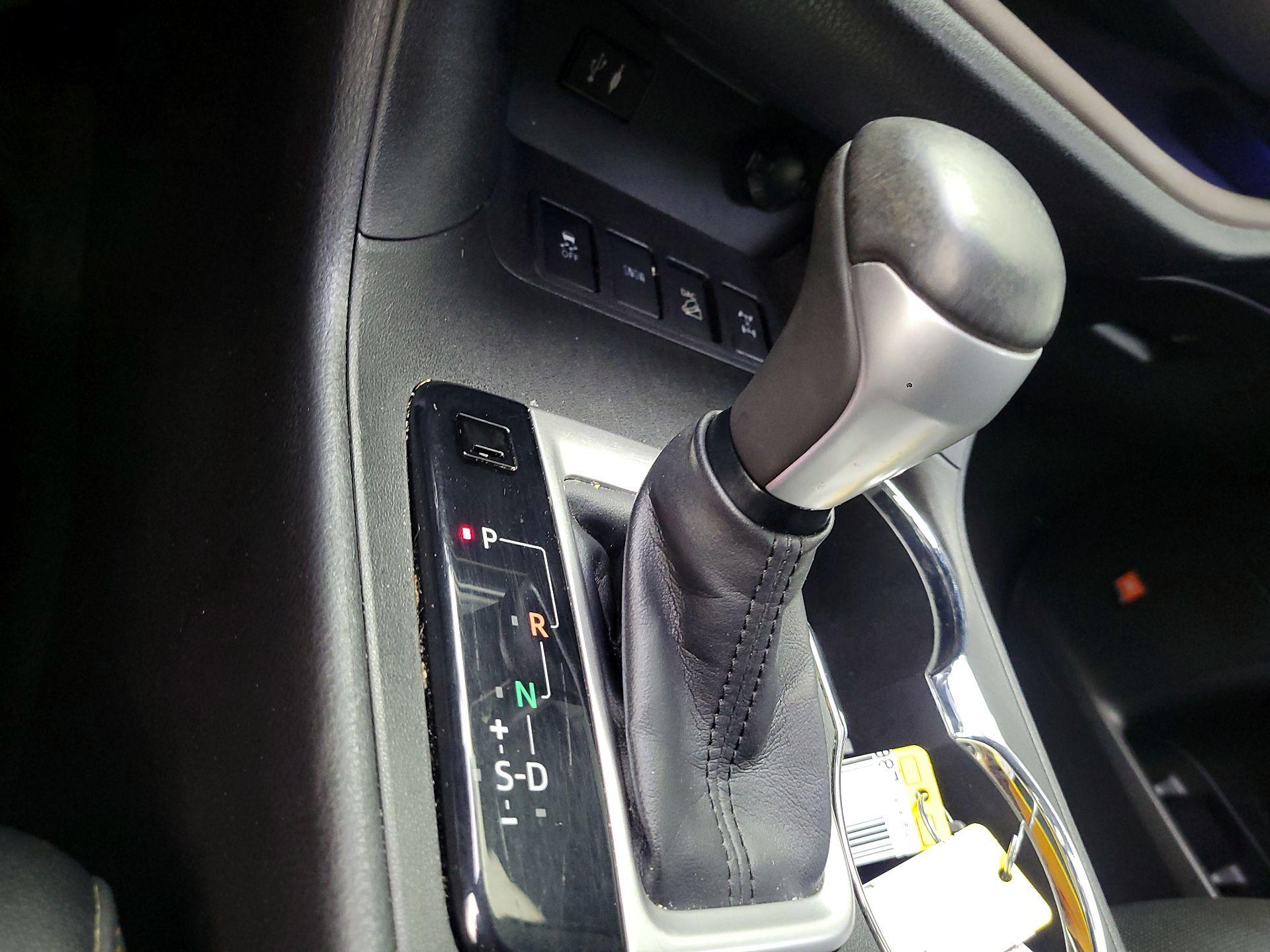 Thumbnail: 2014 Toyota Highlander - 15