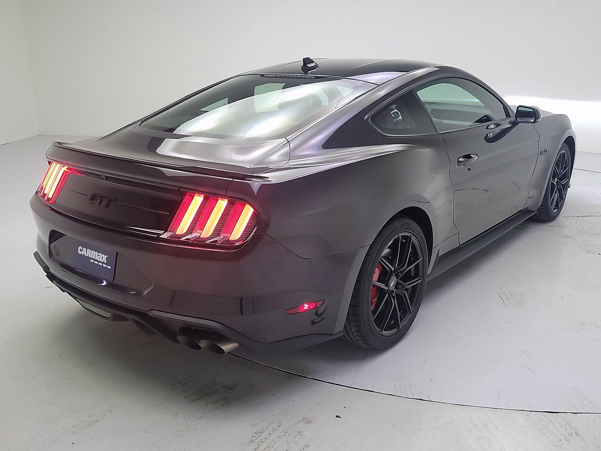 Thumbnail: 2022 Ford Mustang - 5