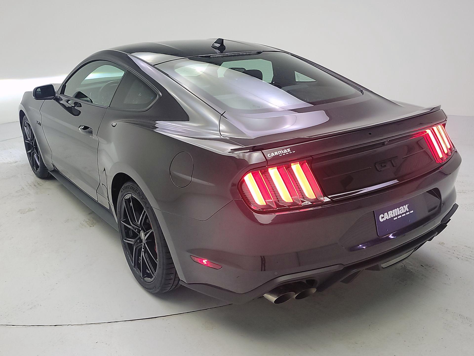 Thumbnail: 2022 Ford Mustang - 7