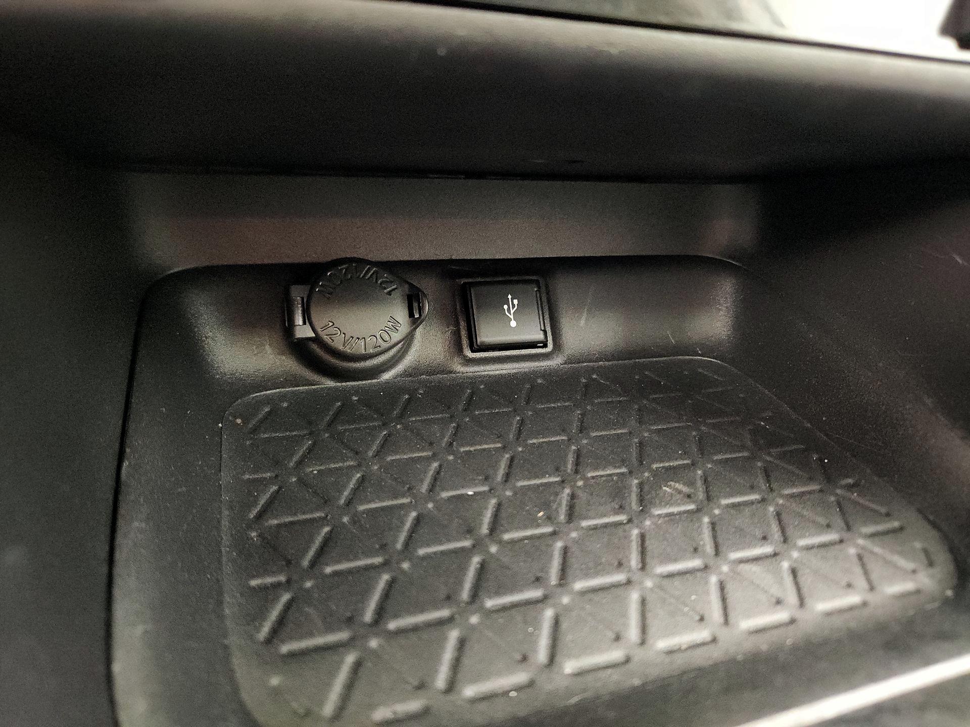 Thumbnail: 2020 Toyota RAV4 - 19