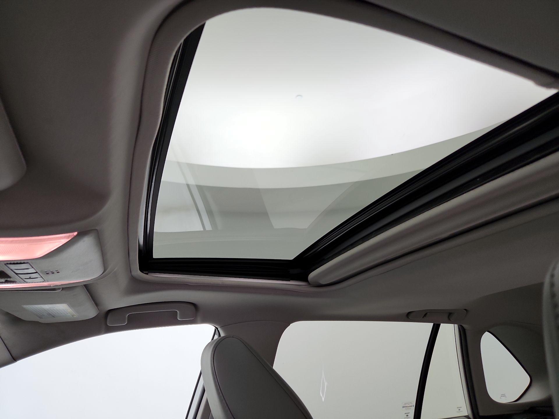 Thumbnail: 2020 Toyota RAV4 - 20