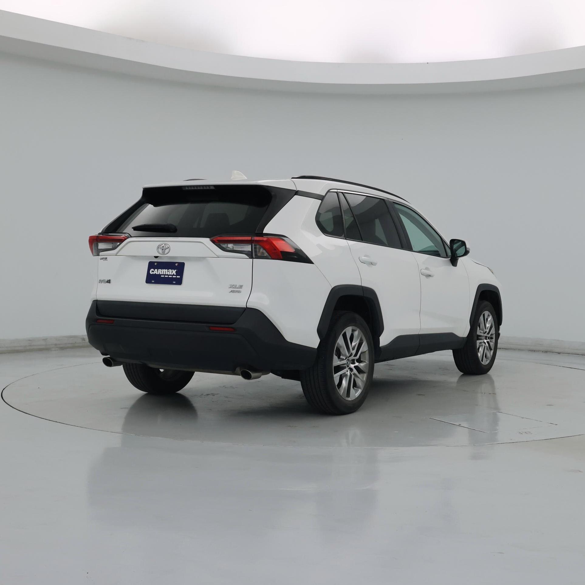 Thumbnail: 2020 Toyota RAV4 - 8