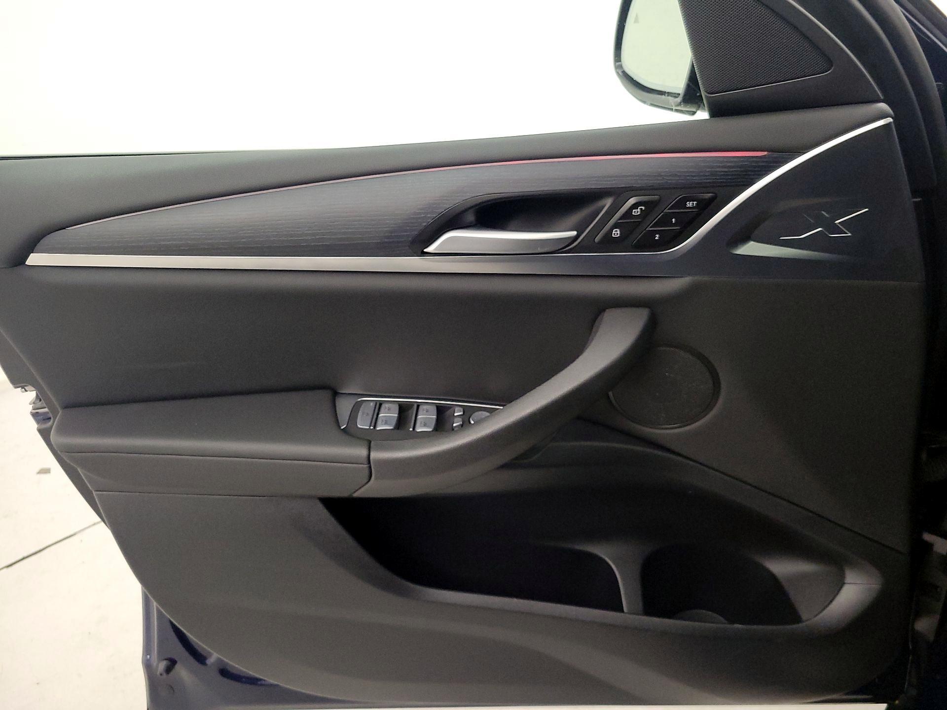 Thumbnail: 2024 BMW X4 - 12