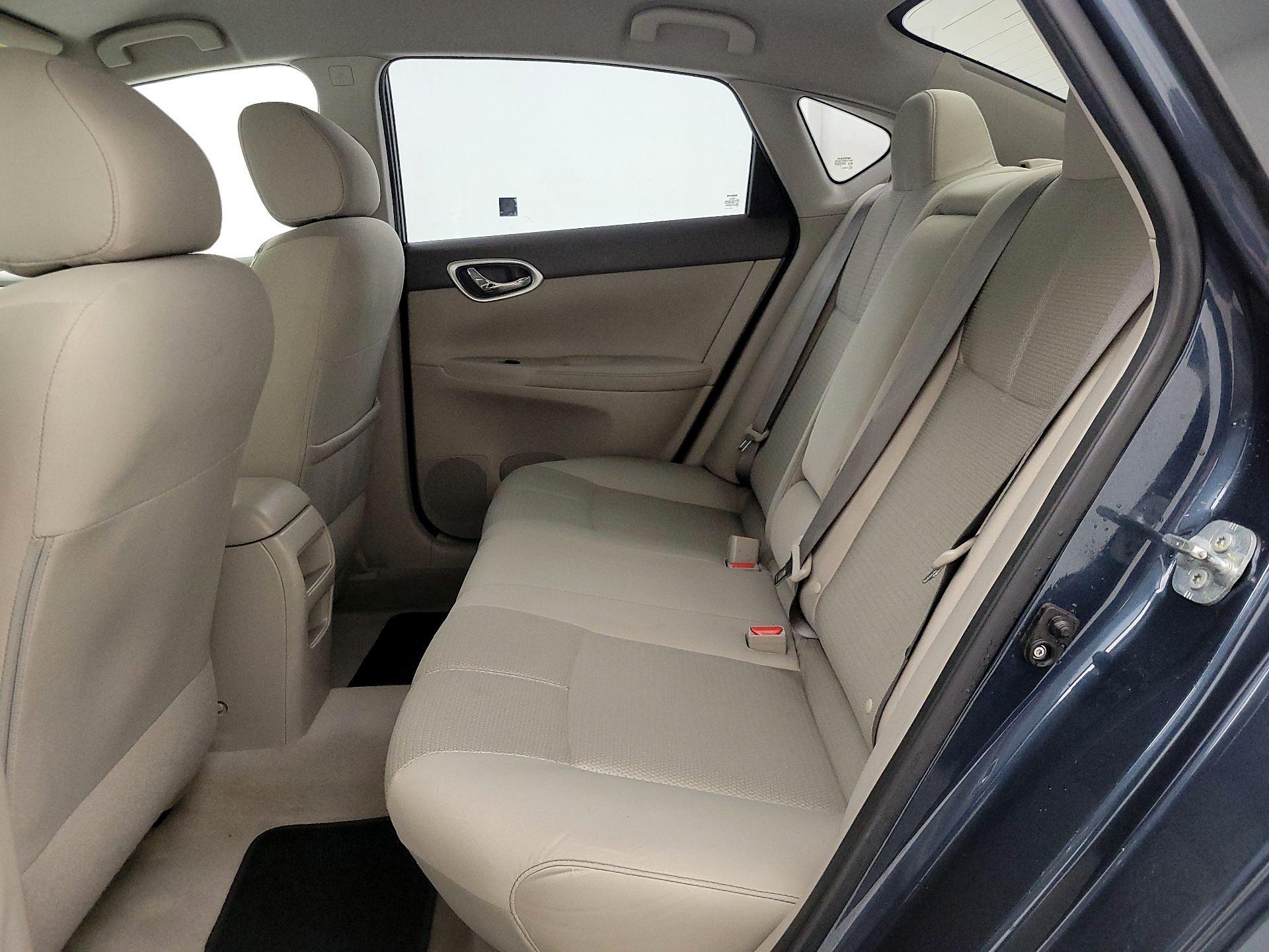 Thumbnail: 2014 Nissan Sentra - 18