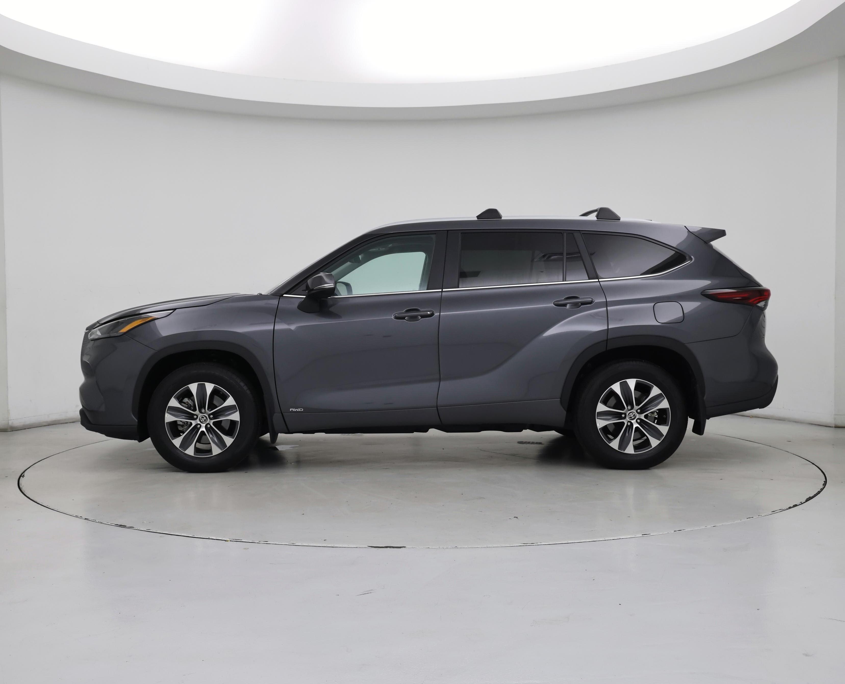 Thumbnail: 2025 Toyota Highlander - 3