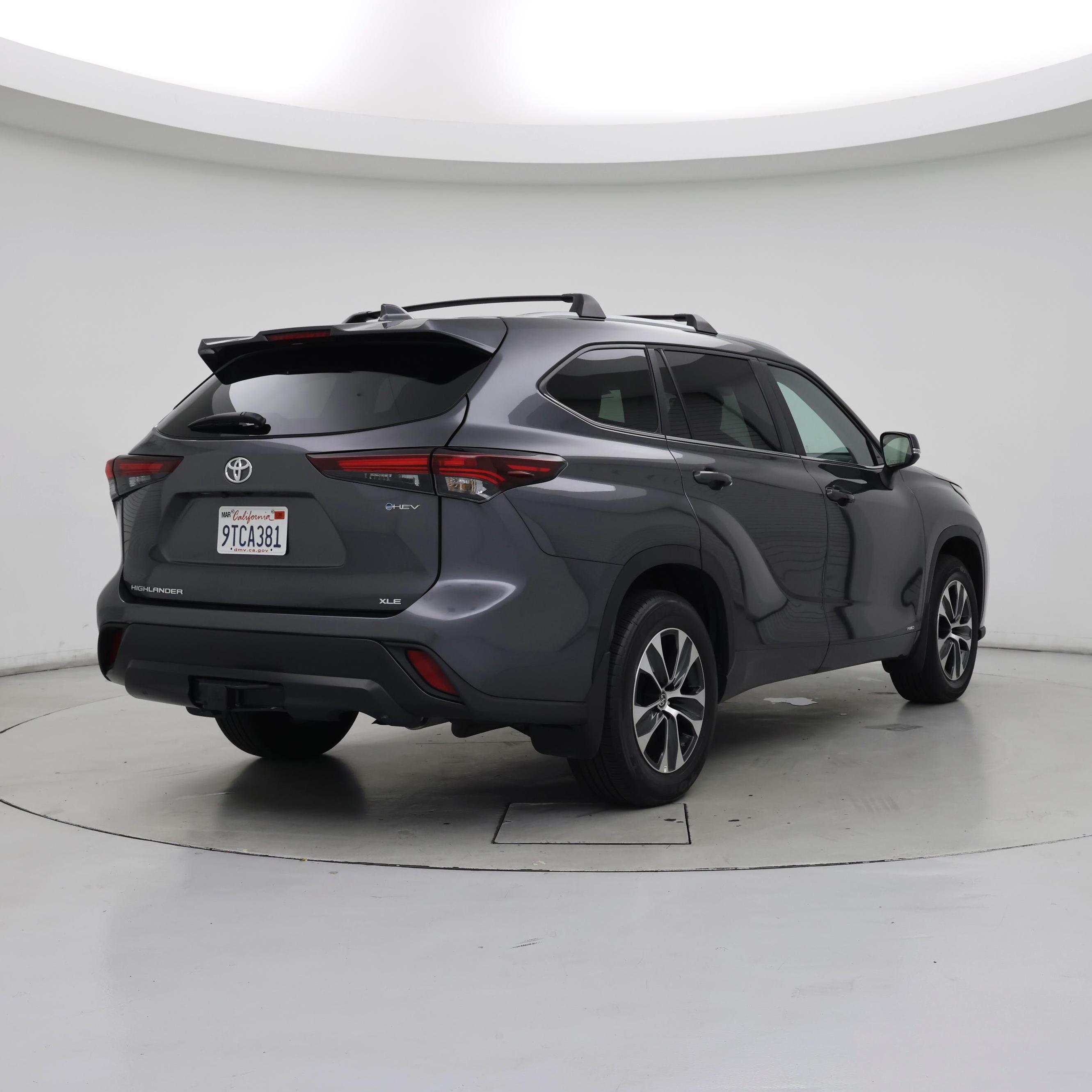 Thumbnail: 2025 Toyota Highlander - 8