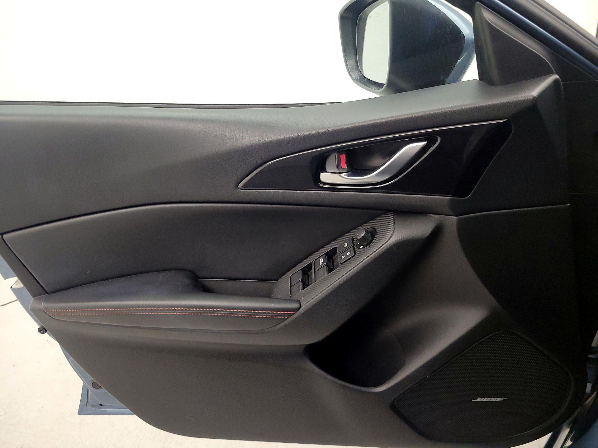 Thumbnail: 2015 Mazda Mazda3 - 12