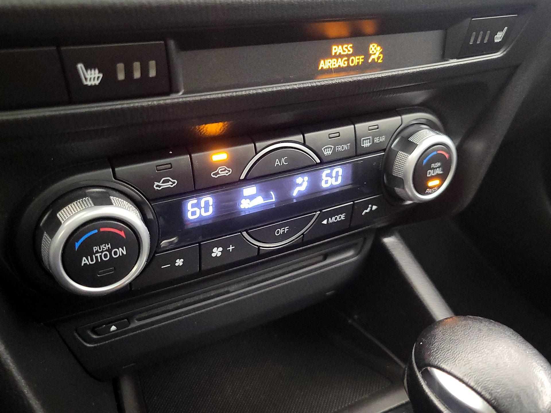 Thumbnail: 2015 Mazda Mazda3 - 17