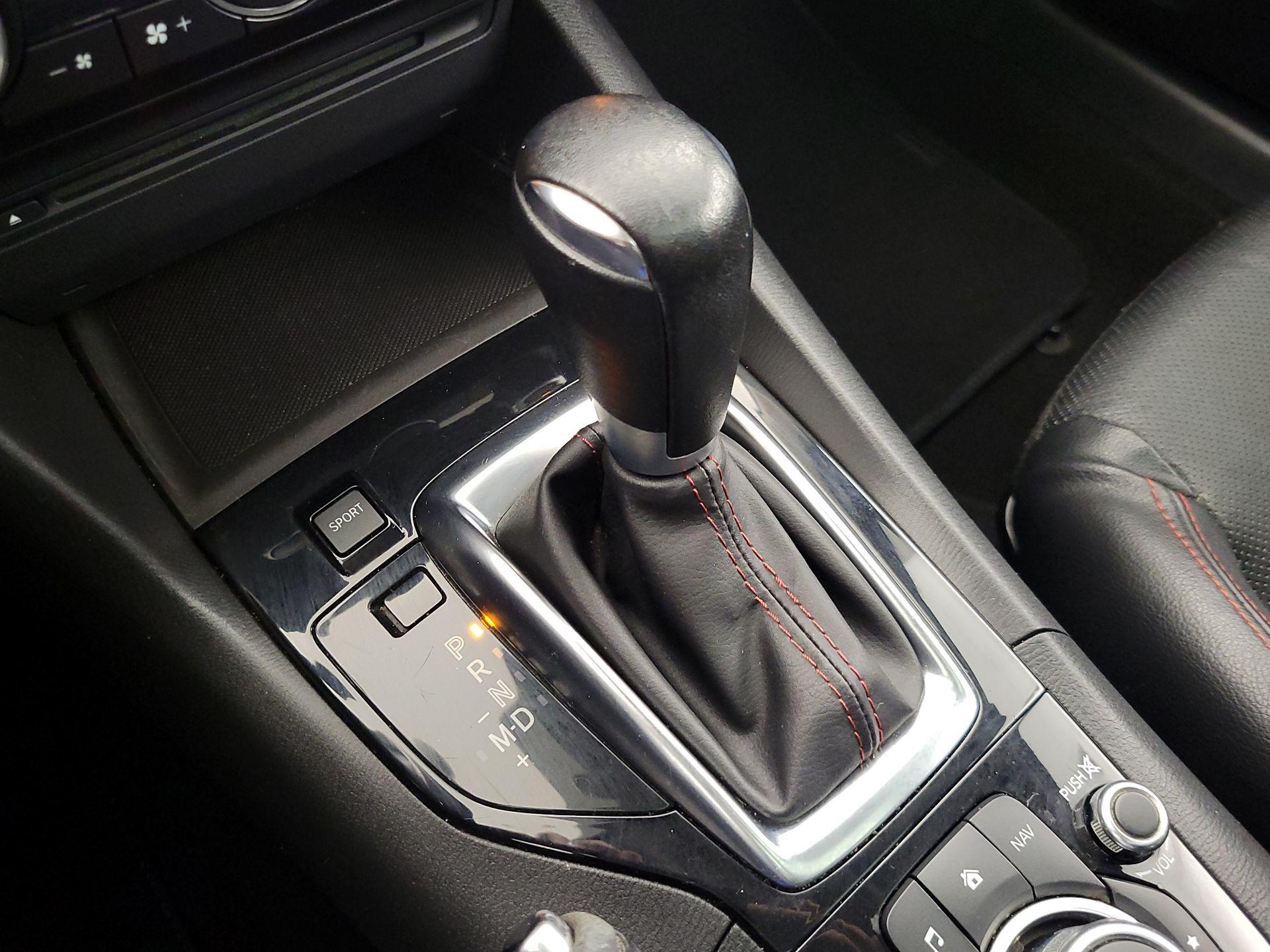 Thumbnail: 2015 Mazda Mazda3 - 18