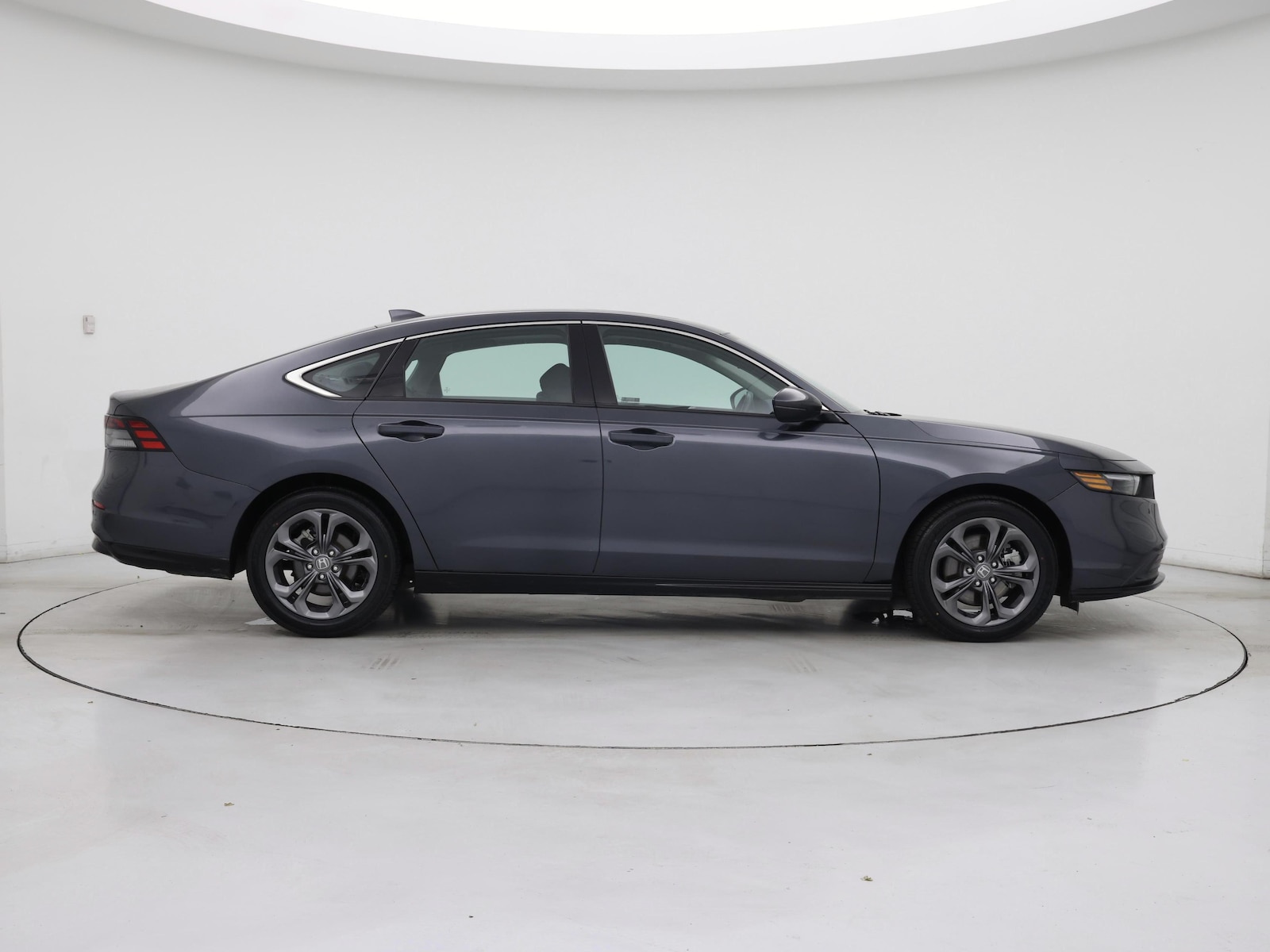 2024 Honda Accord Hybrid EX-L - Photo 8