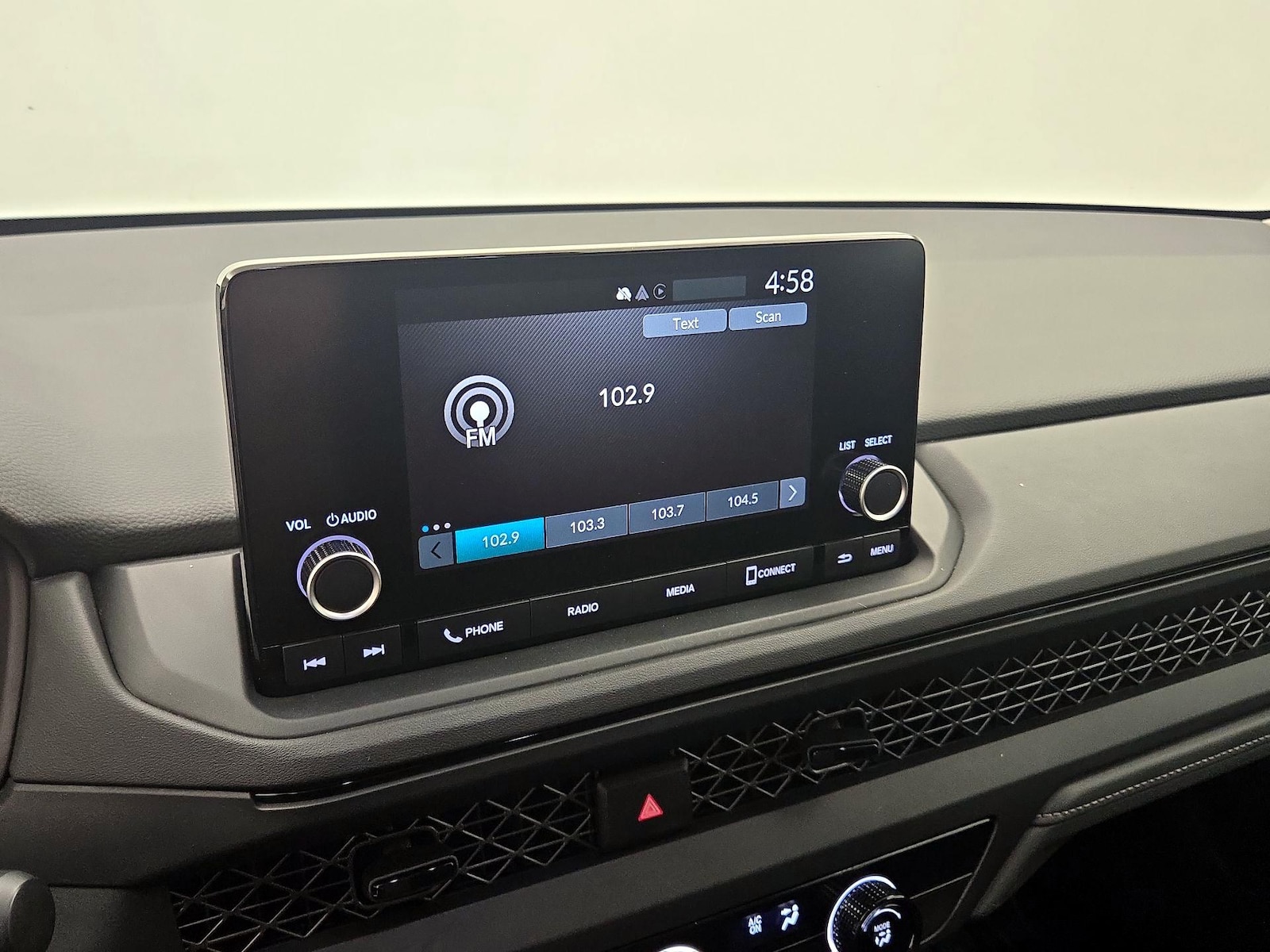 2024 Honda Accord LX - Photo 15