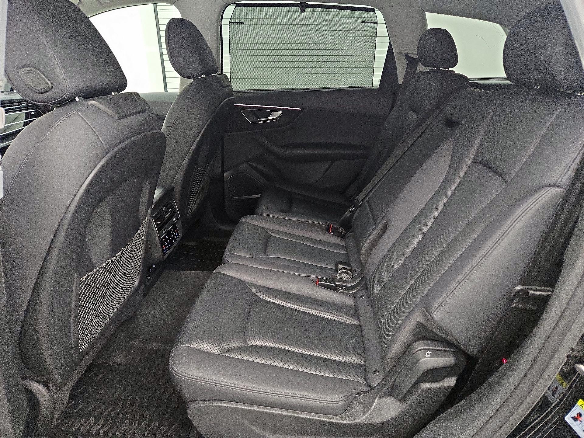 Thumbnail: 2023 Audi Q7 - 20