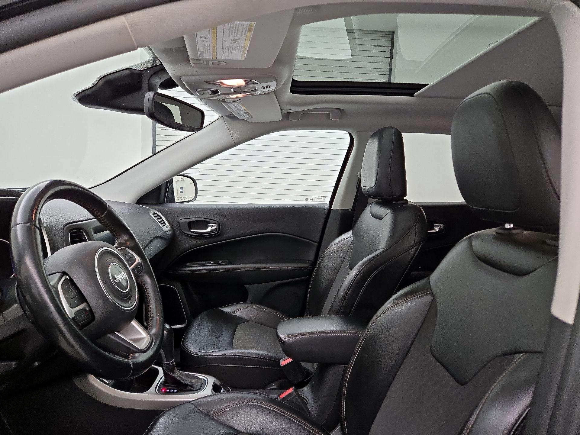 Thumbnail: 2020 Jeep Compass - 19
