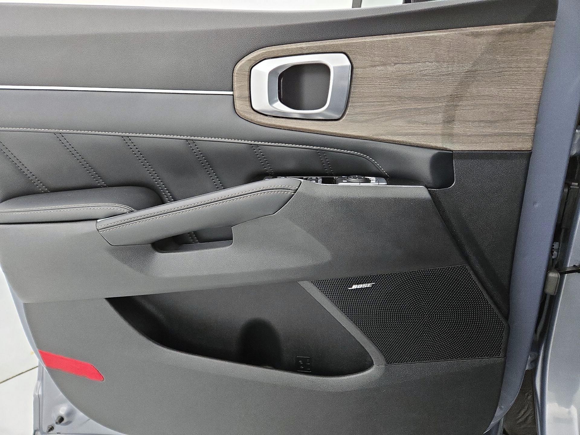 Thumbnail: 2021 Kia Sorento - 12