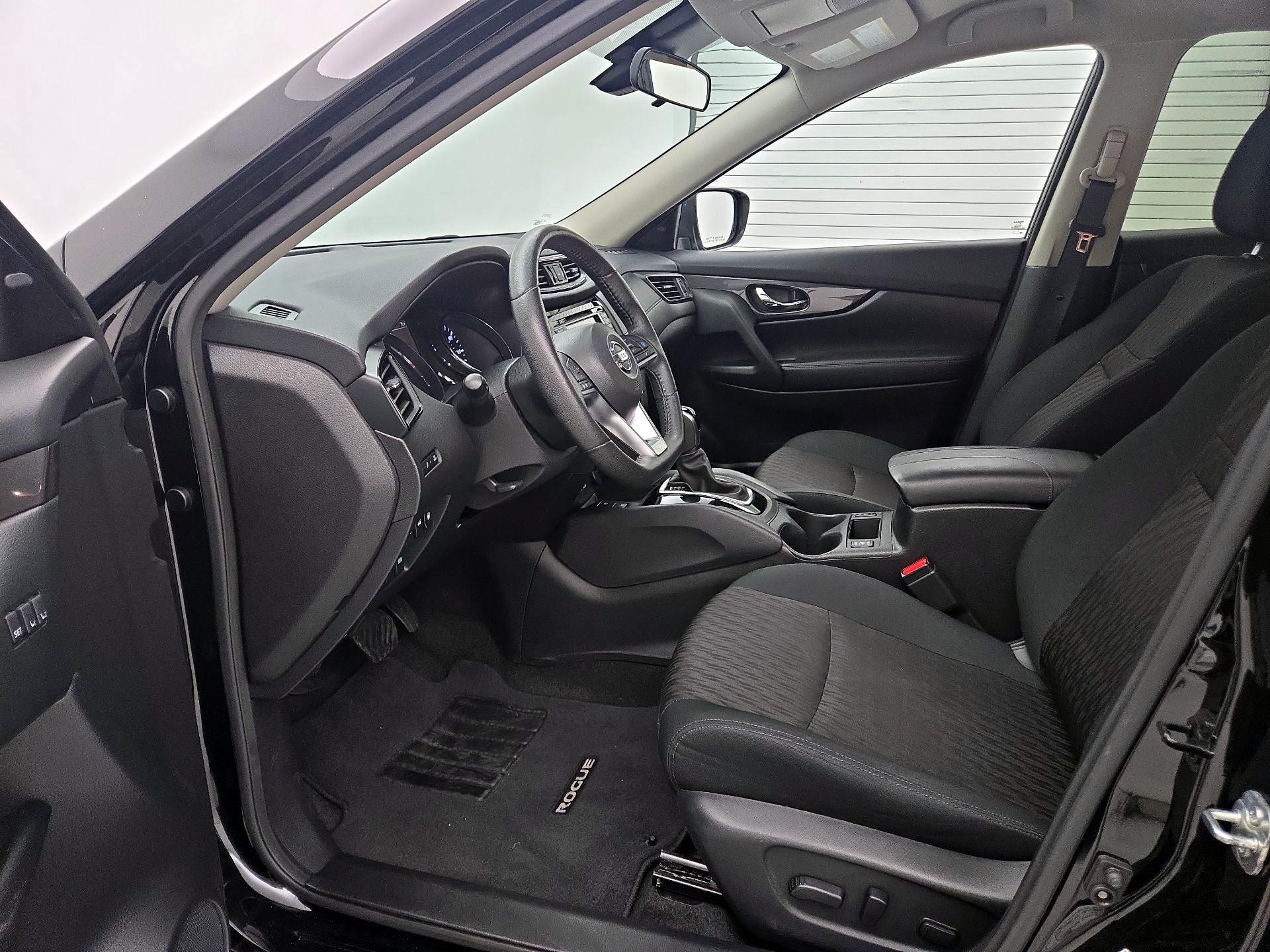 Thumbnail: 2020 Nissan Rogue - 11