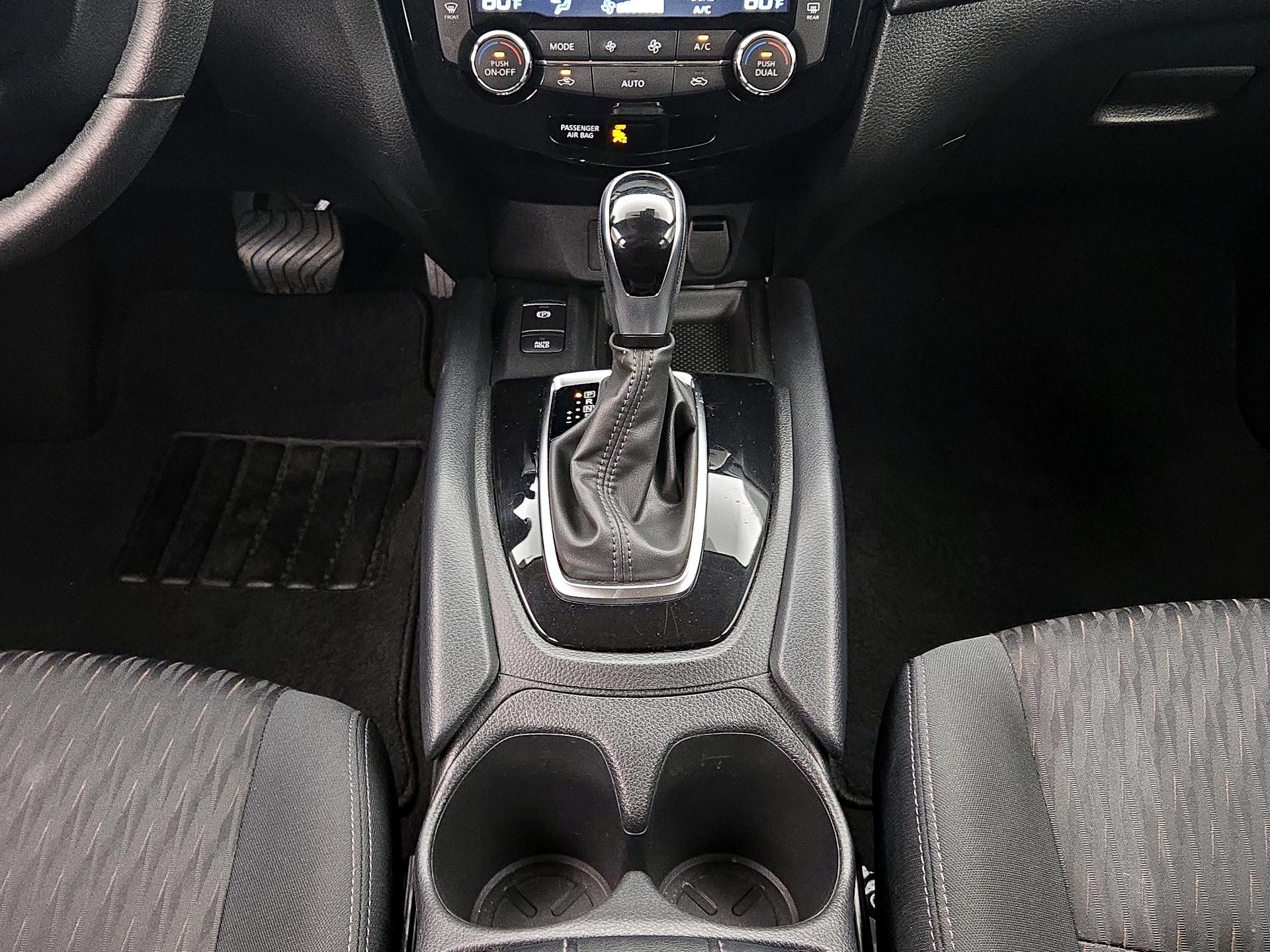 Thumbnail: 2020 Nissan Rogue - 17