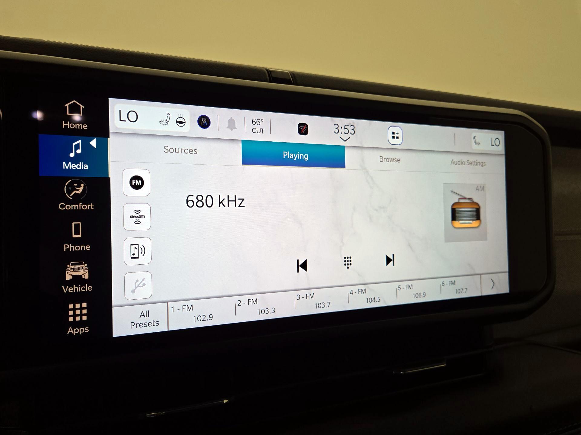 Thumbnail: 2025 Jeep Wrangler - 15