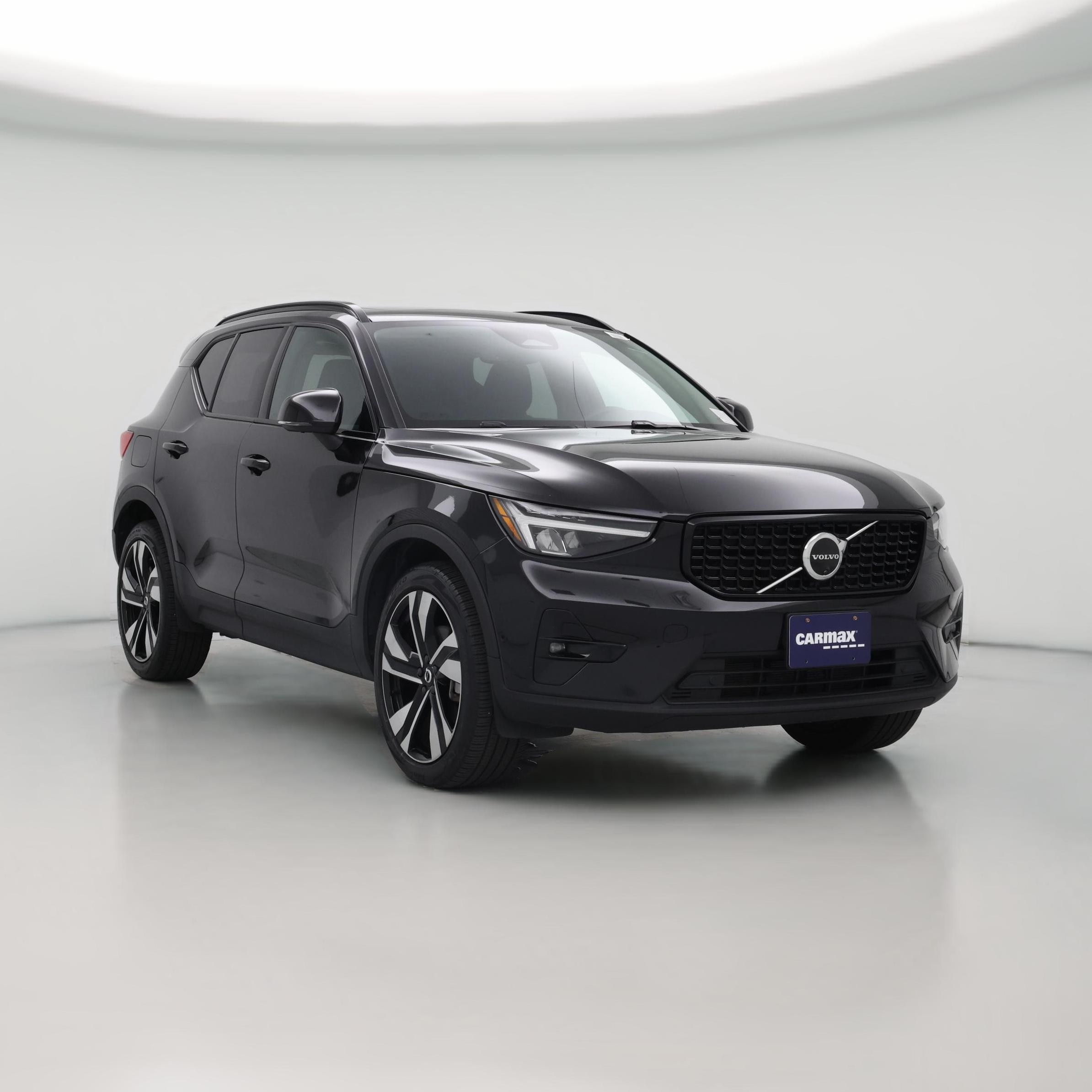 Thumbnail: 2025 Volvo XC40 - 1