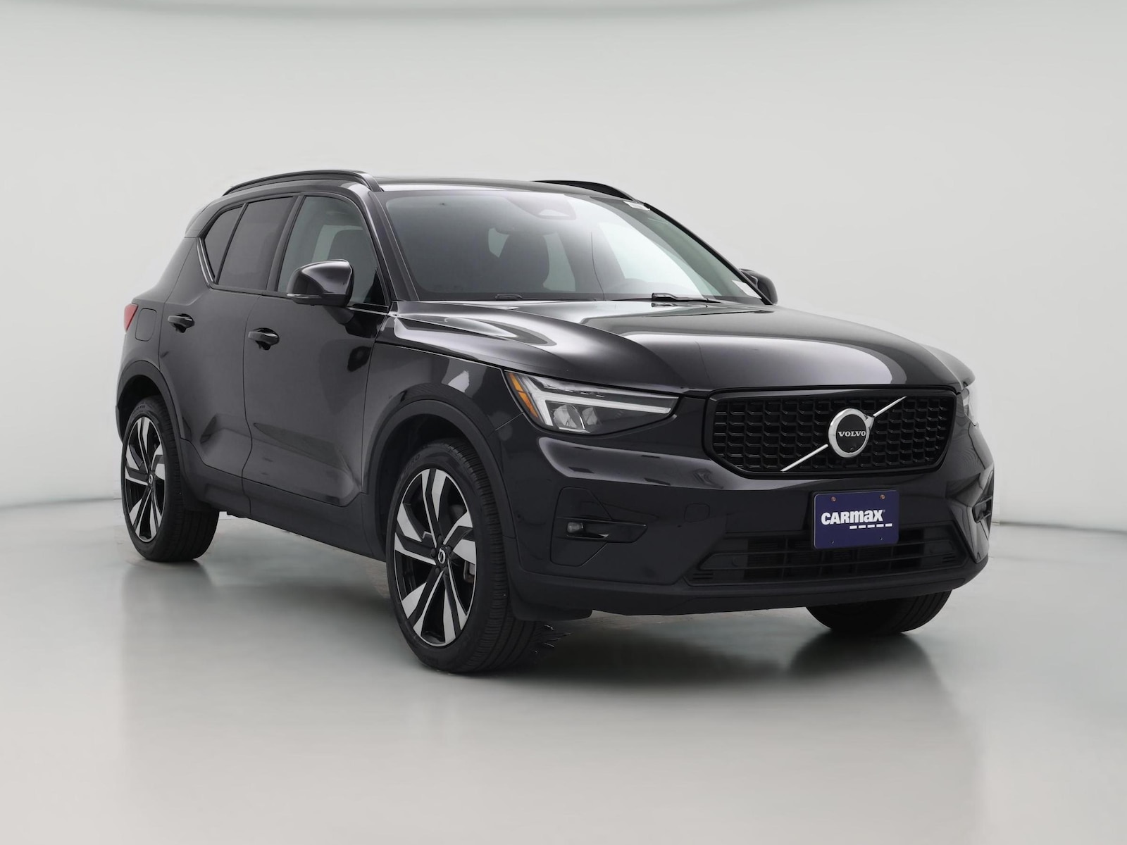 2025 Volvo XC40