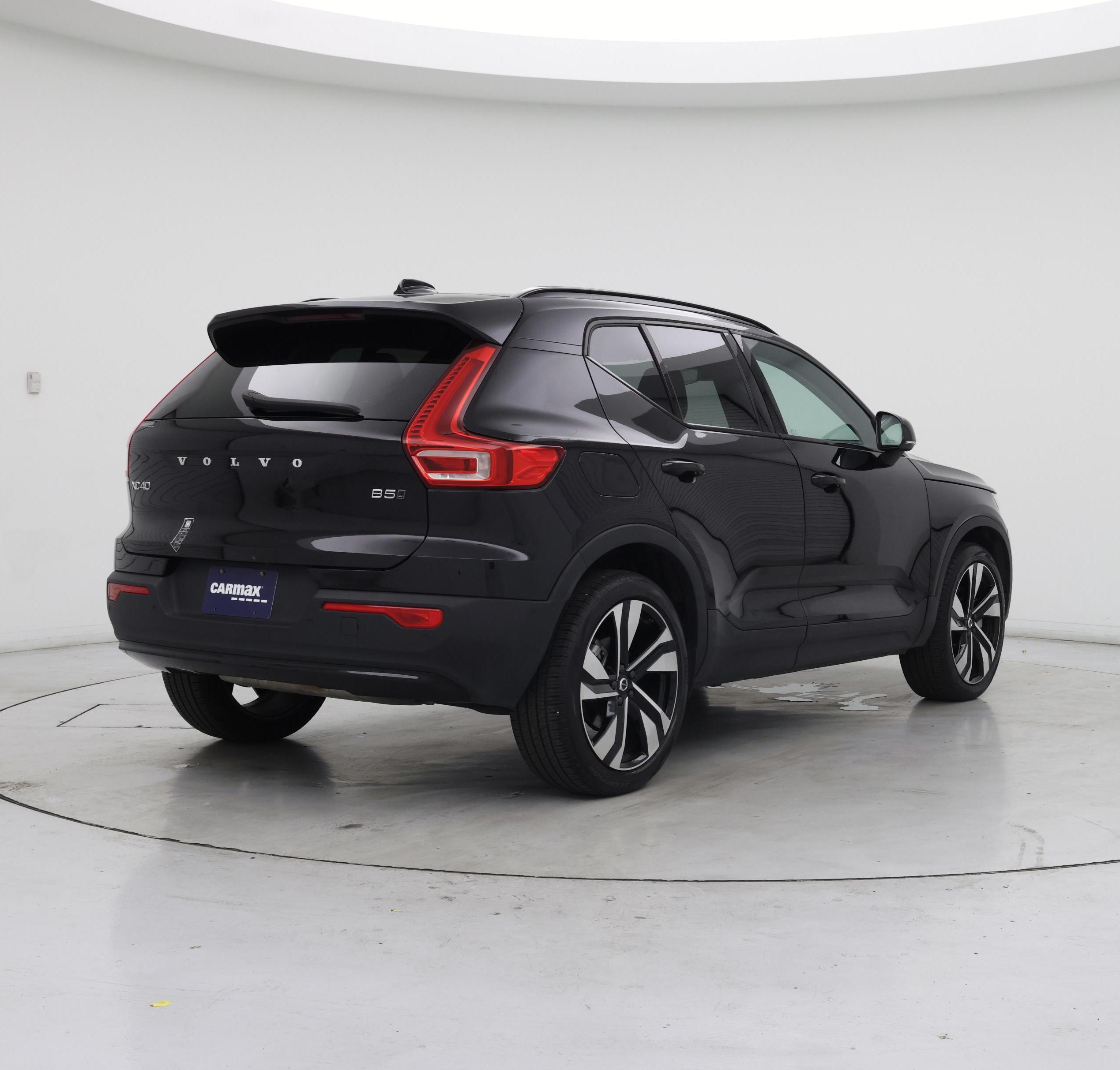 Thumbnail: 2025 Volvo XC40 - 8