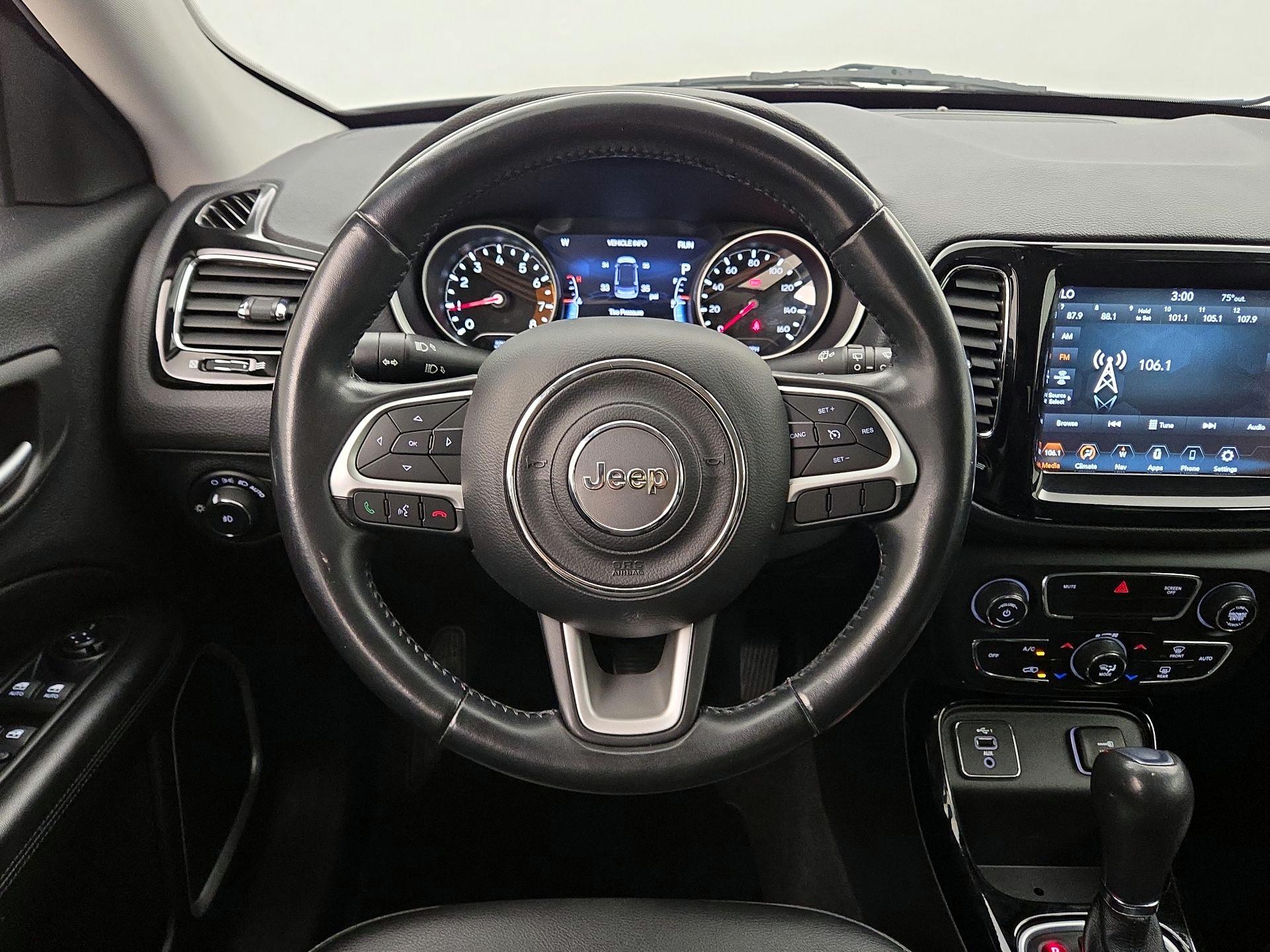 Thumbnail: 2020 Jeep Compass - 10