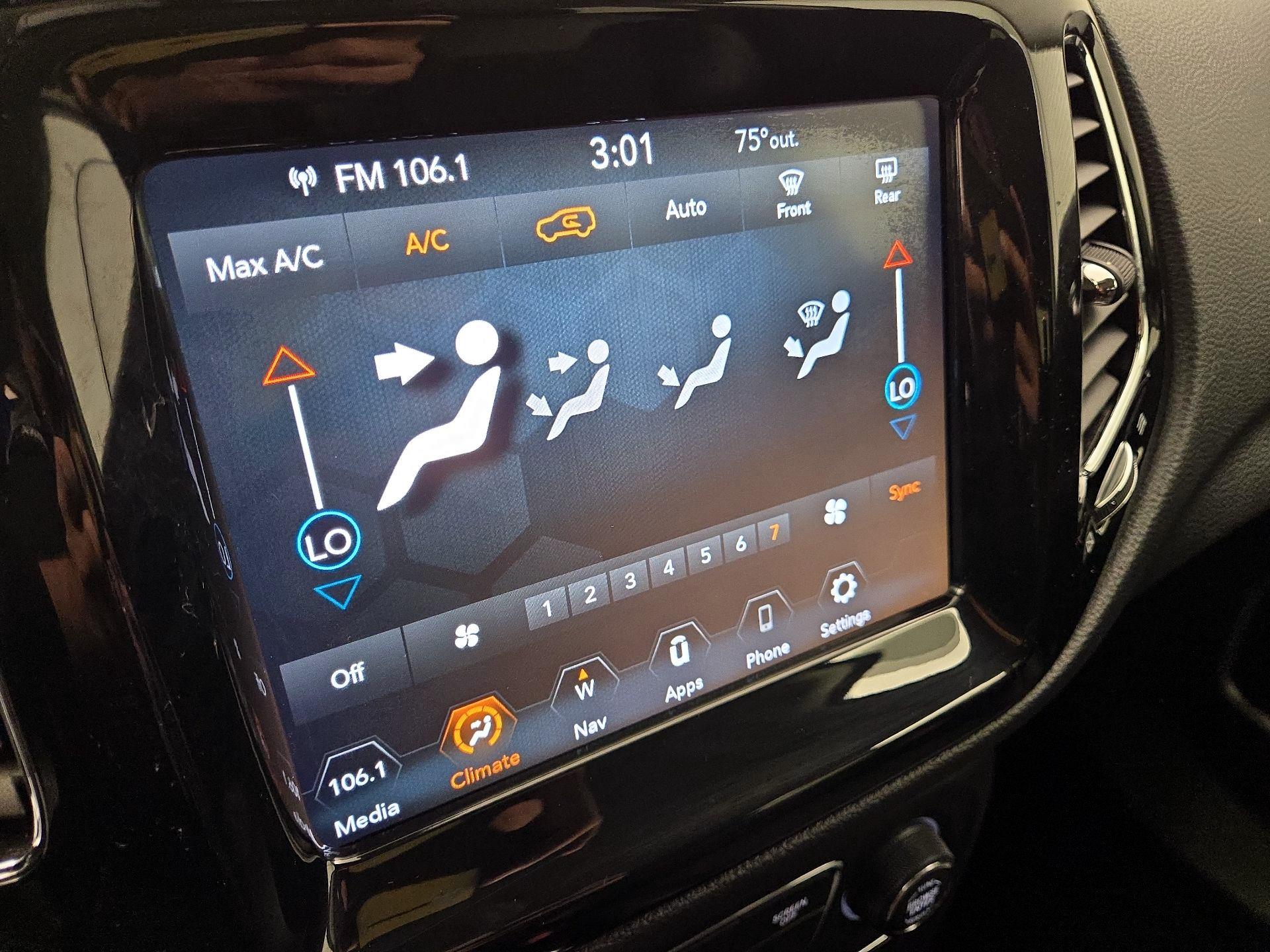 Thumbnail: 2020 Jeep Compass - 16