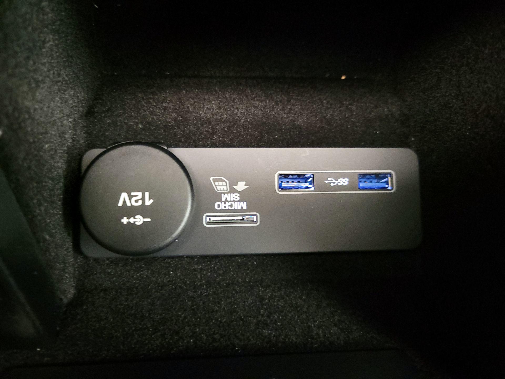 Thumbnail: 2019 Jaguar F-Type - 19